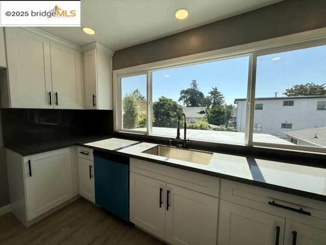 Detail Gallery Image 9 of 18 For 2706 Short St, Oakland,  CA 94619 - 3 Beds | 2 Baths