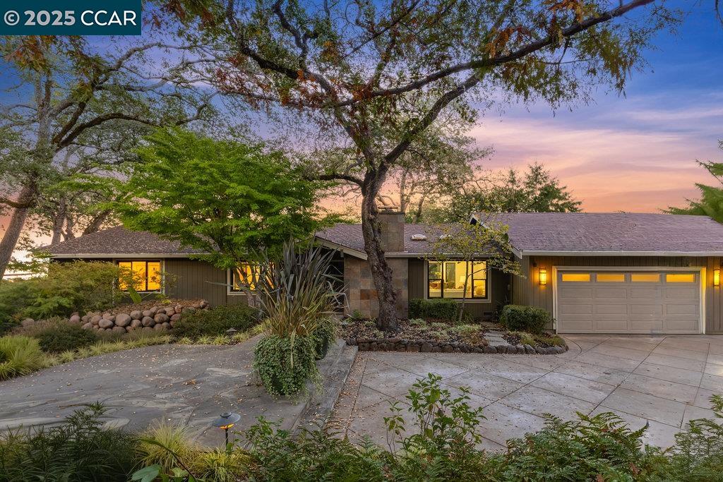 Front Image Thumbnail for CC41112308