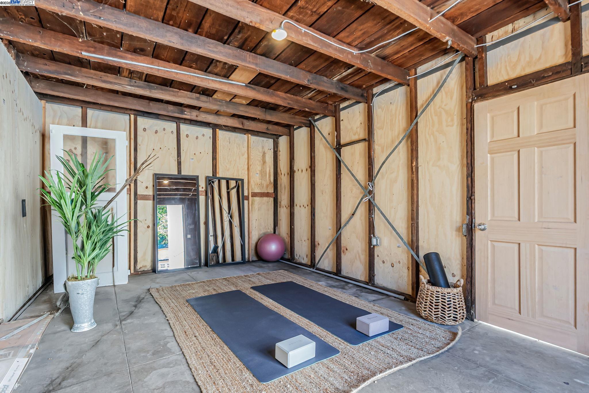 Detail Gallery Image 31 of 31 For 1007 47th St, Emeryville,  CA 94608 - 3 Beds | 1 Baths