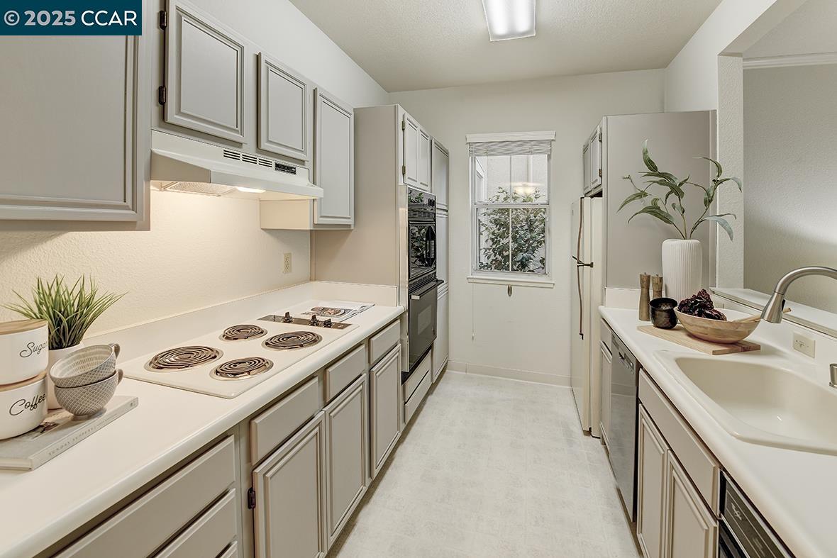 Photo #3: 41112335 Listing 