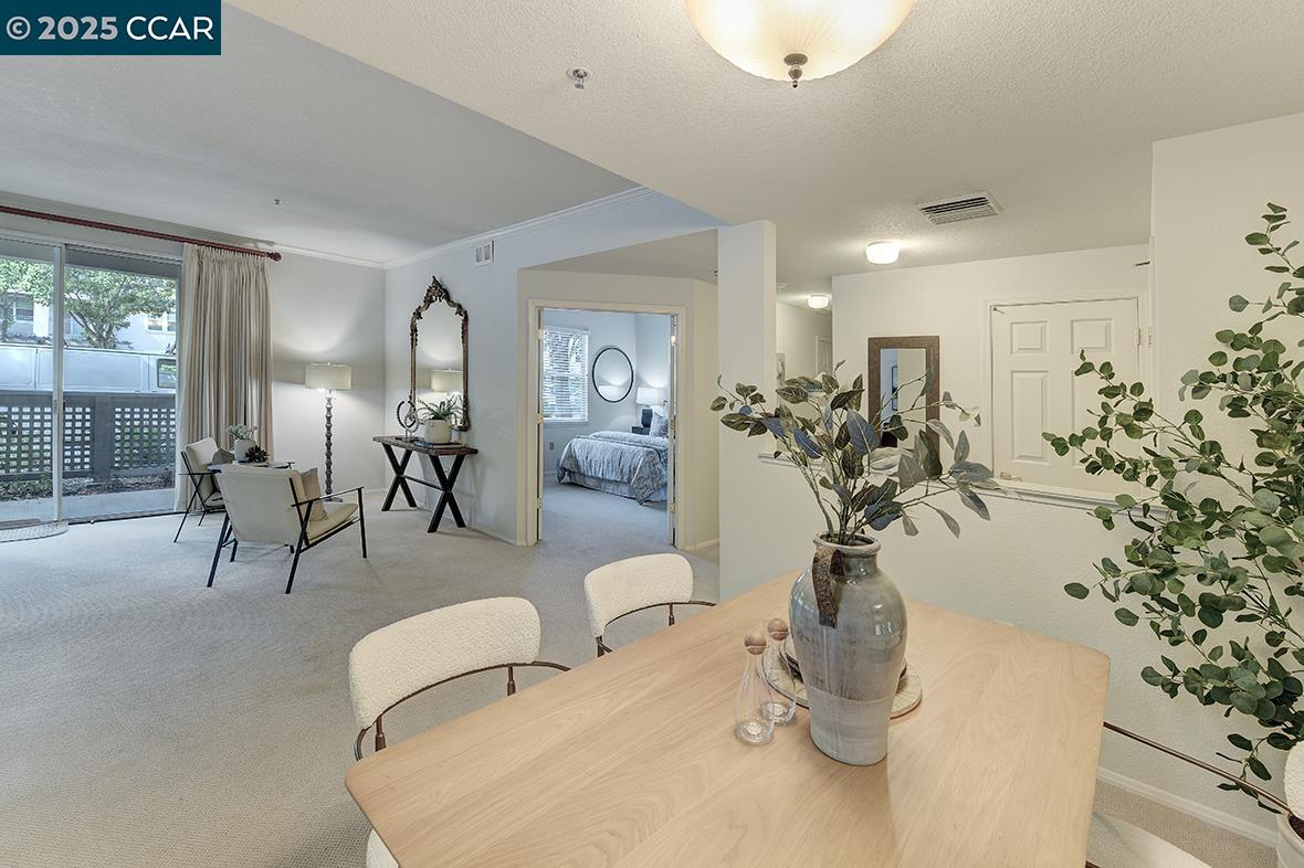 Photo #6: 41112335 Listing 