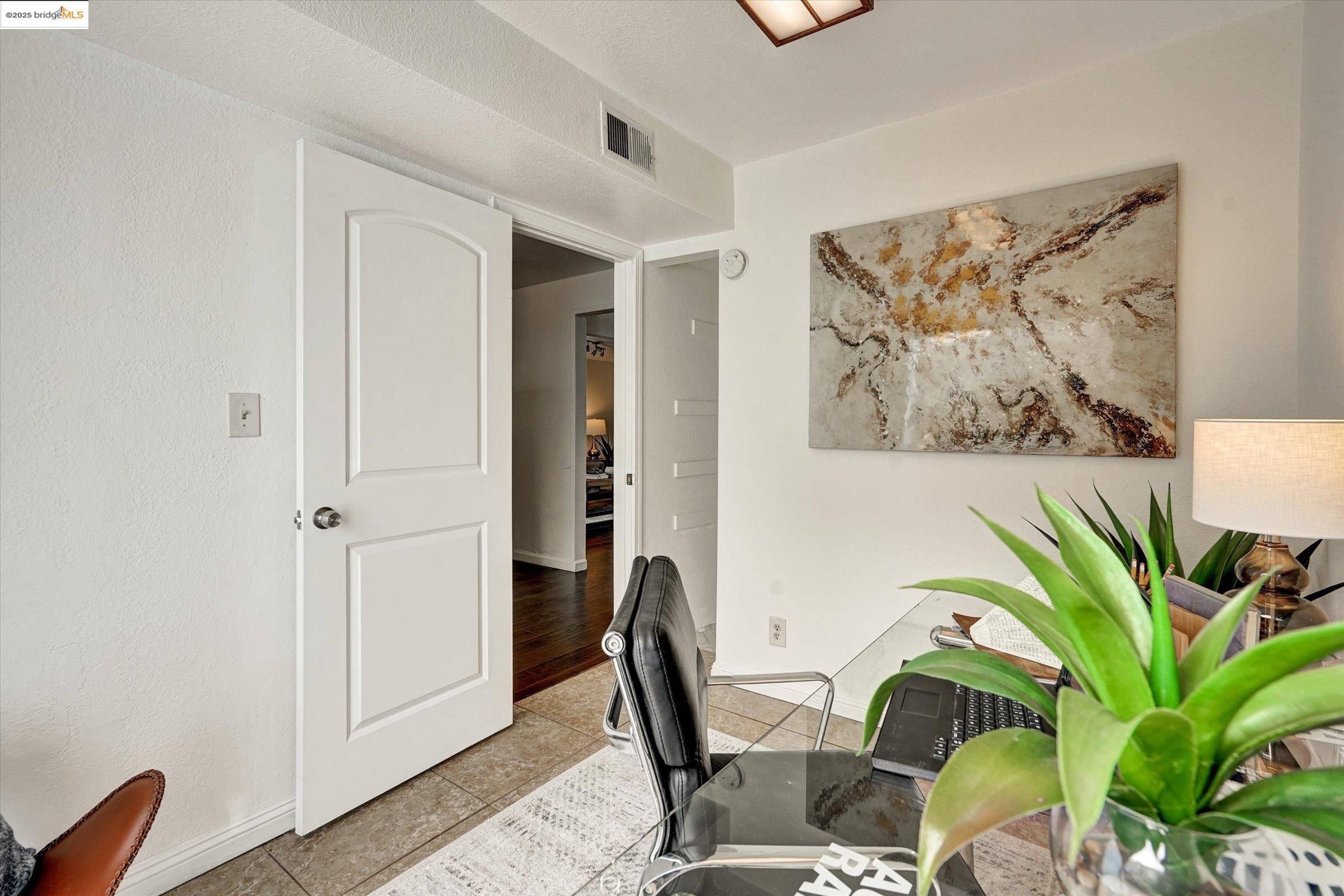 Photo #12: 41112343 Listing: Photo #12