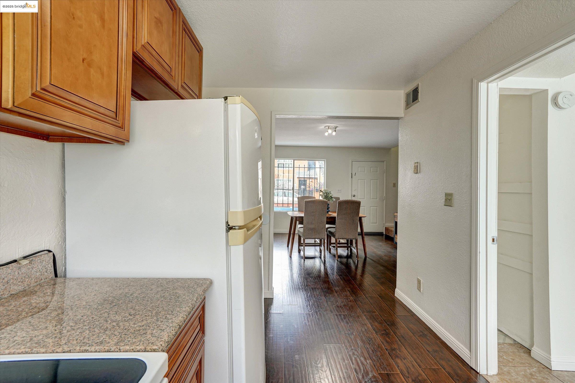 Photo #10: 41112343 Listing: Photo #10