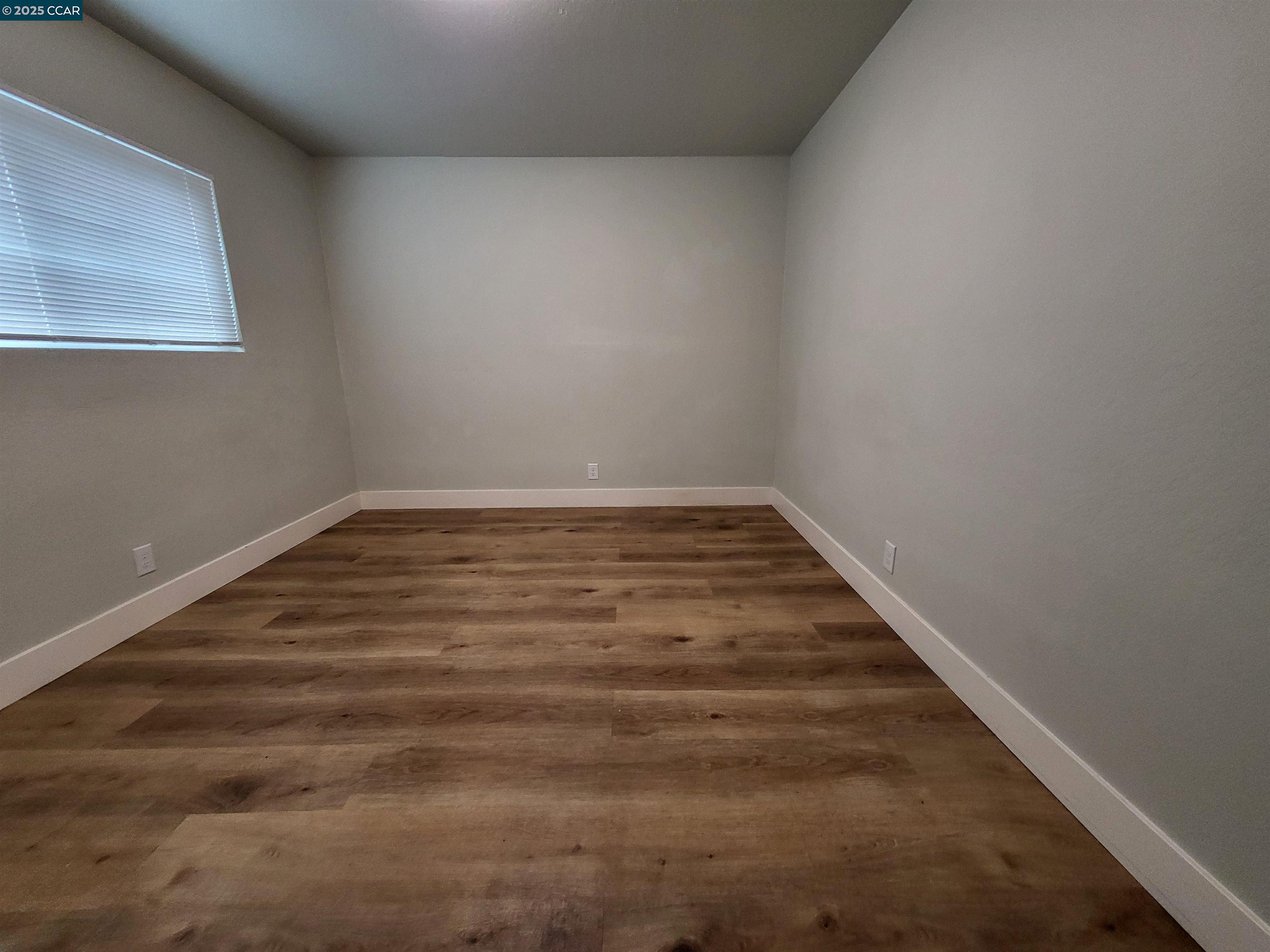 Detail Gallery Image 4 of 5 For 2235 Church Ln, San Pablo,  CA 94806 - 1 Beds | 1 Baths