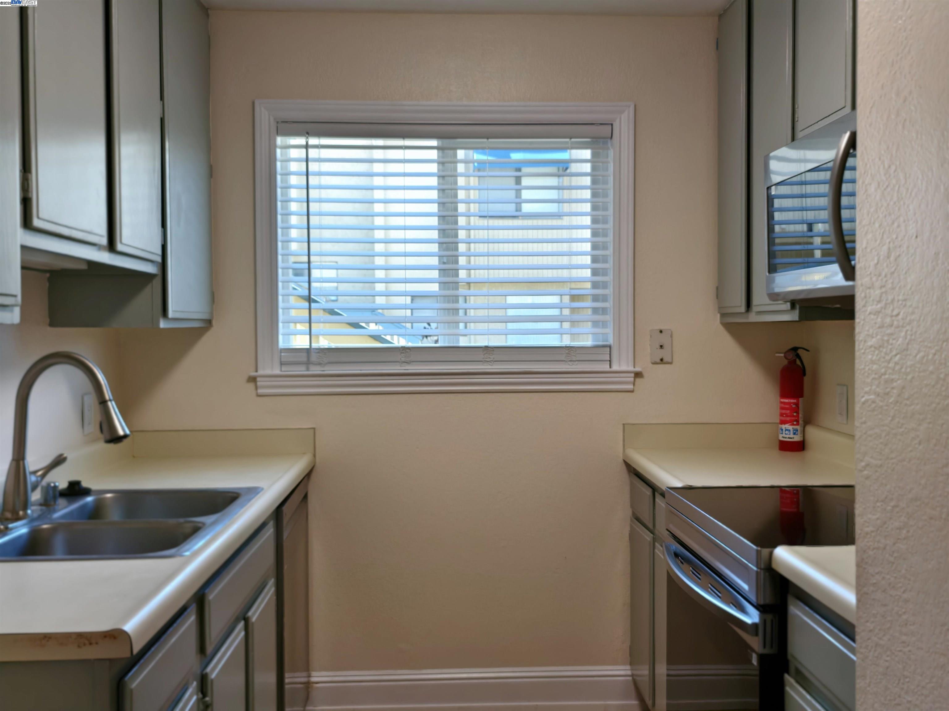 Photo #5: 41112358 Listing 