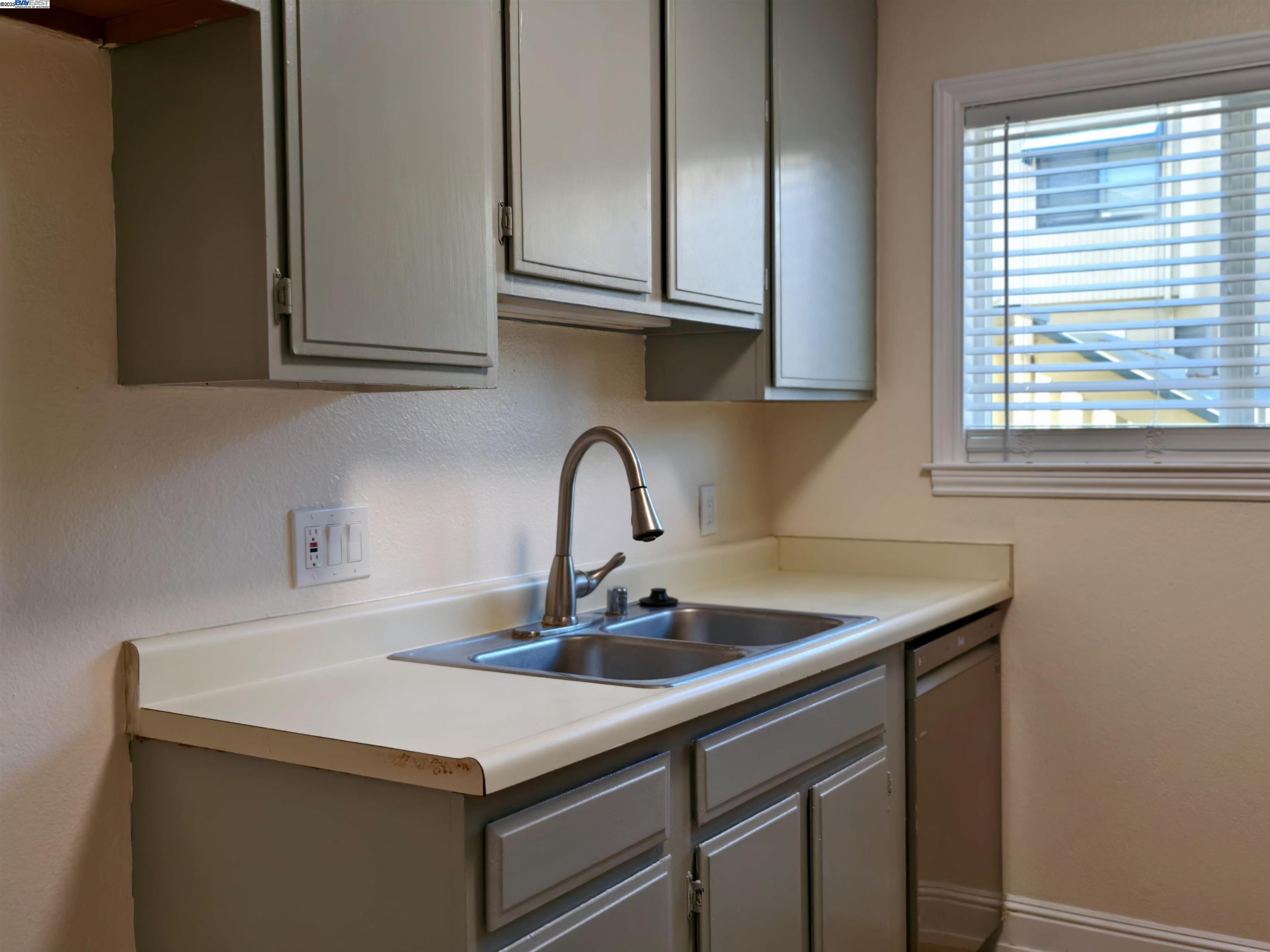 Photo #7: 41112358 Listing: Photo #7