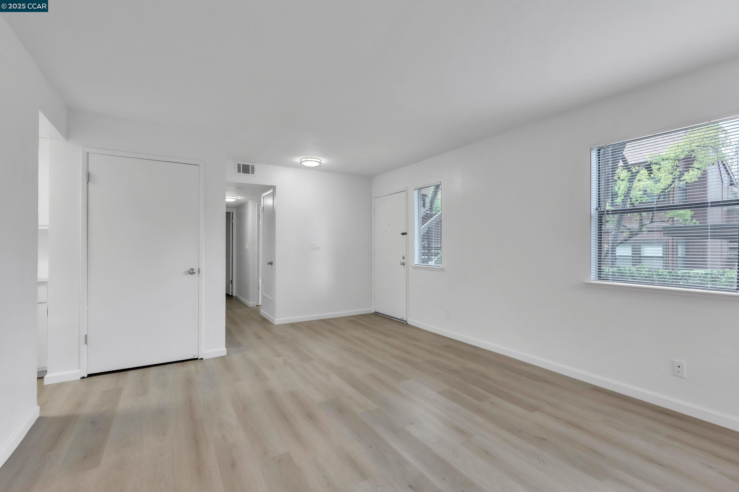 Photo #14: 41112359 Listing: Photo #14
