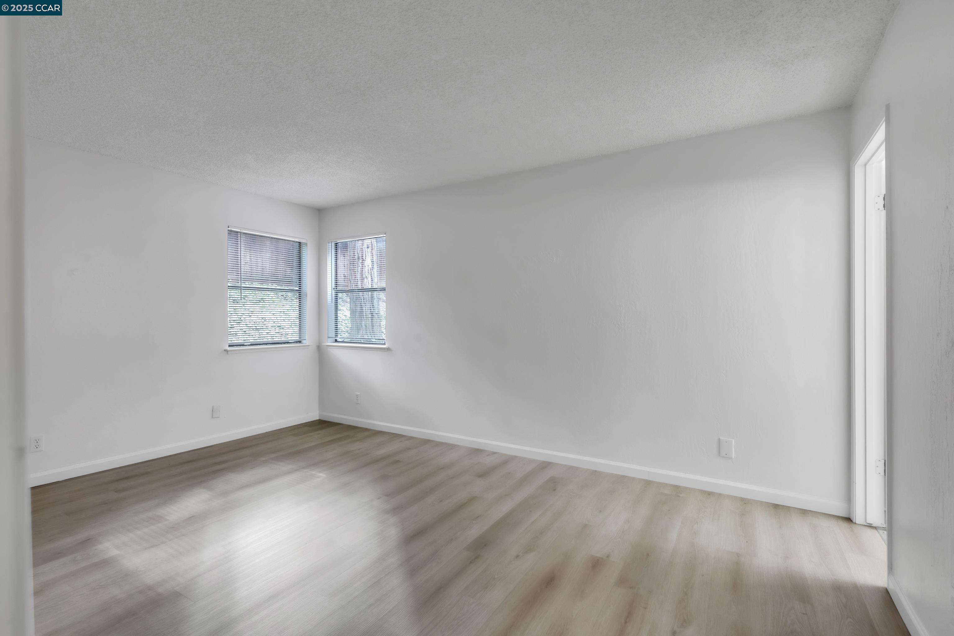 Photo #17: 41112359 Listing: Photo #17