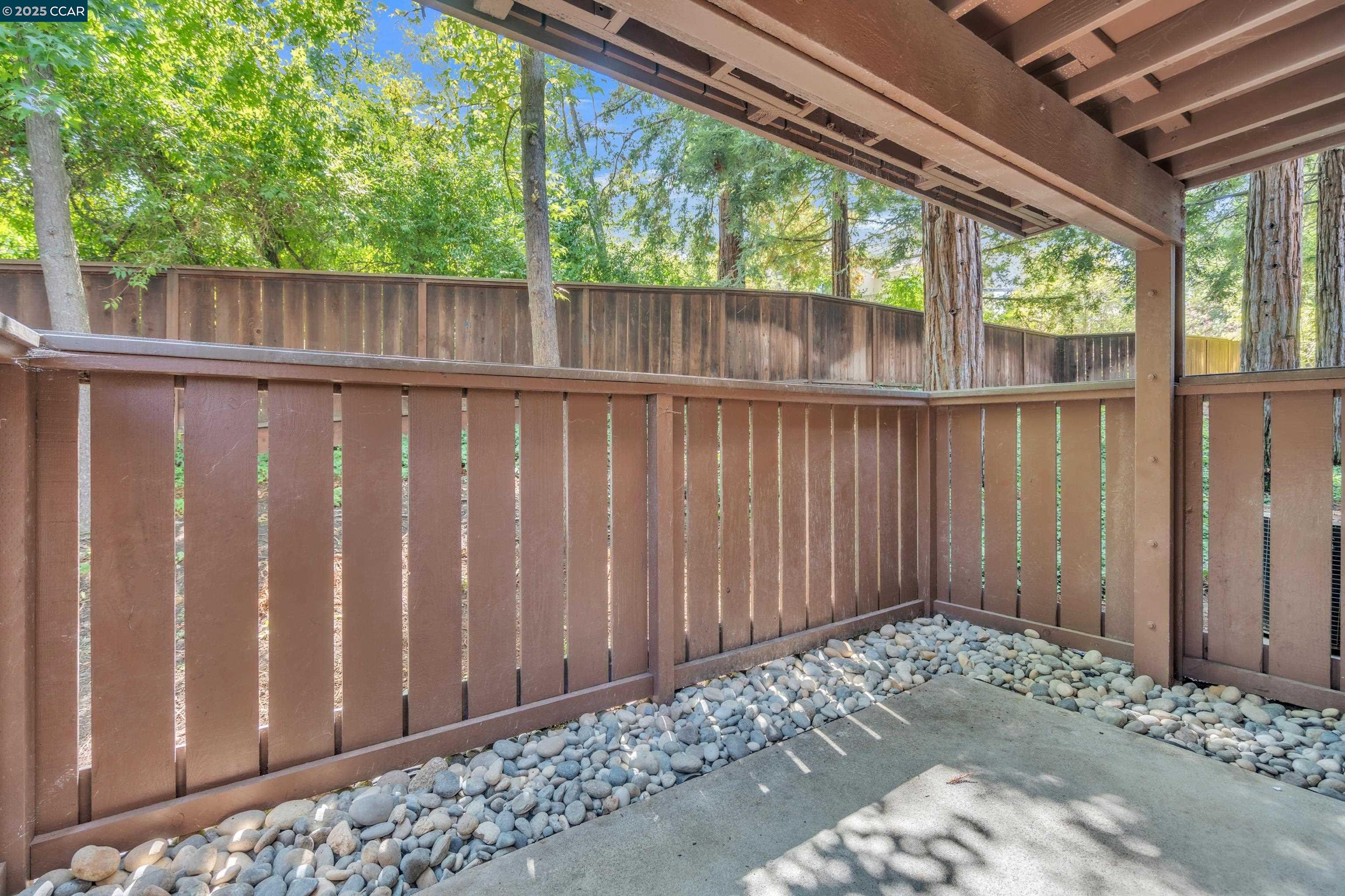 Photo #22: 41112359 Listing: Photo #22