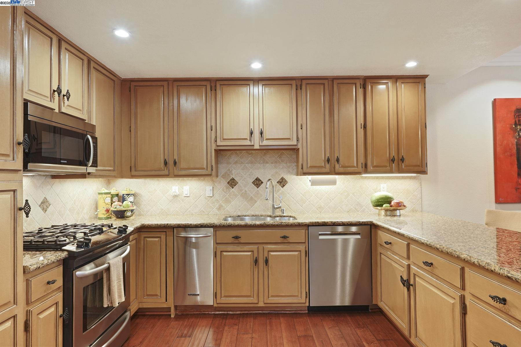 Photo #16: 41112360 Listing: Photo #16