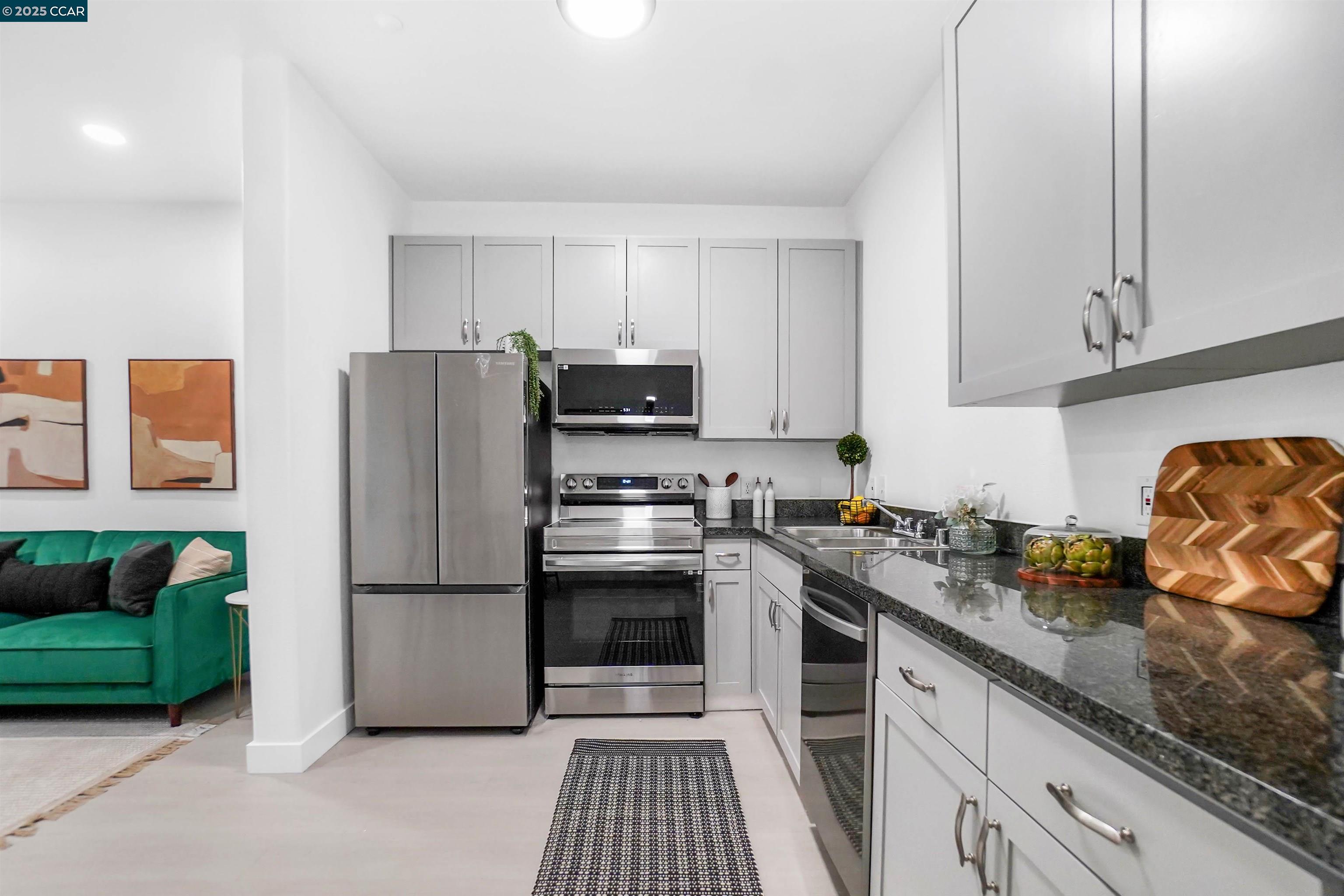Photo #2: 41112363 Listing 