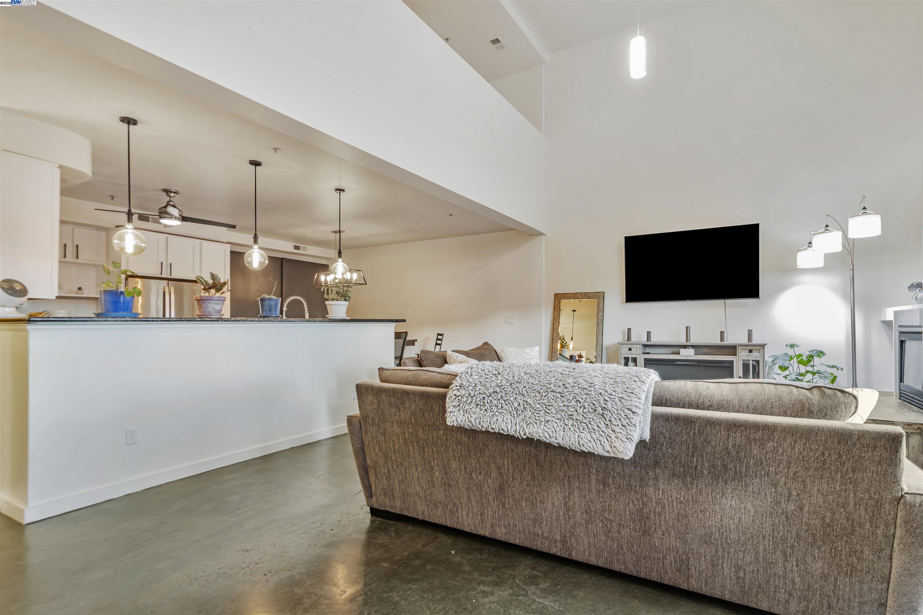 Photo #3: 41112389 Listing 