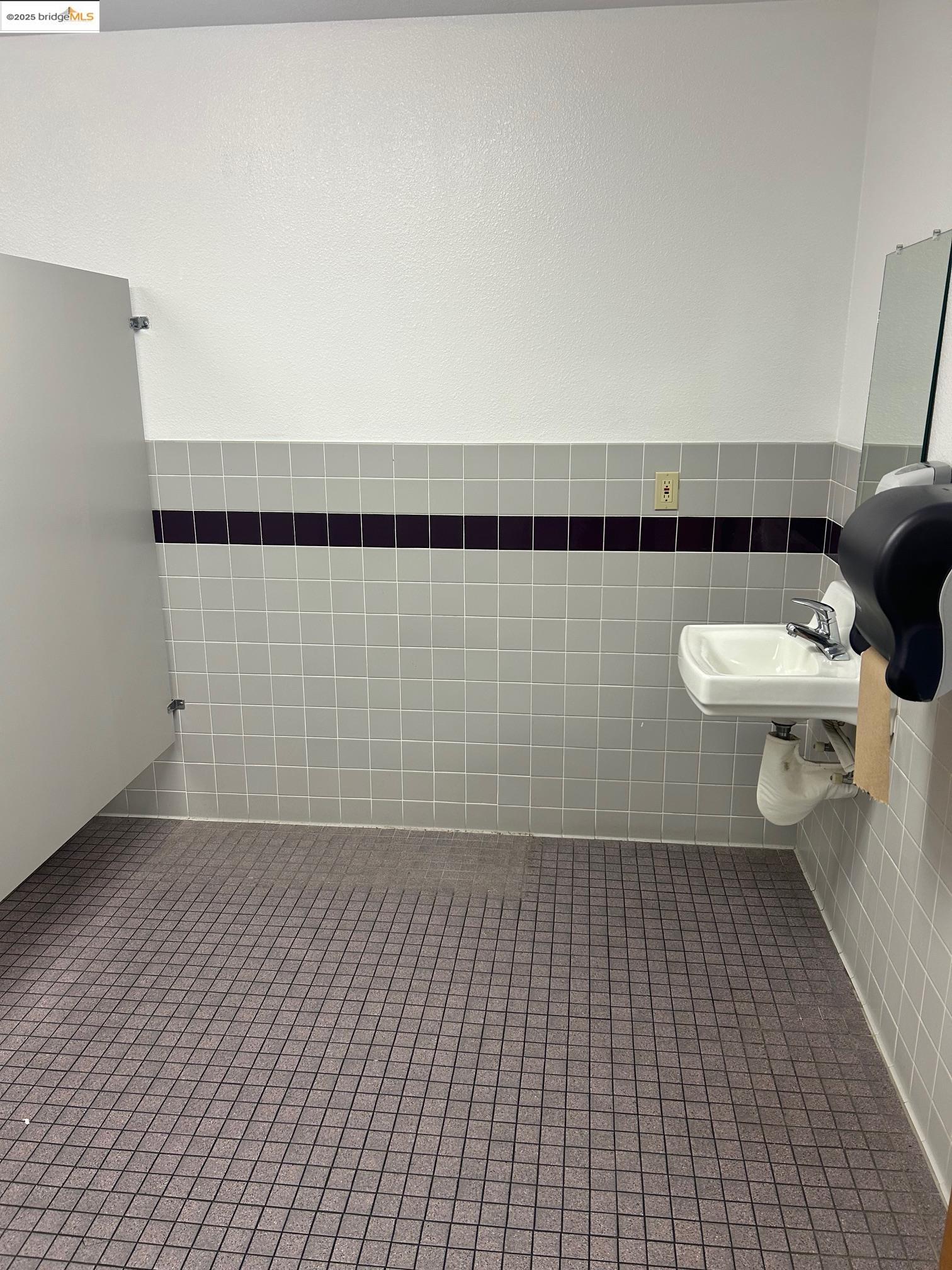 Detail Gallery Image 11 of 14 For 1311 Sanguinetti Rd., Ste C, Sonora,  CA 95370 - – Beds | – Baths