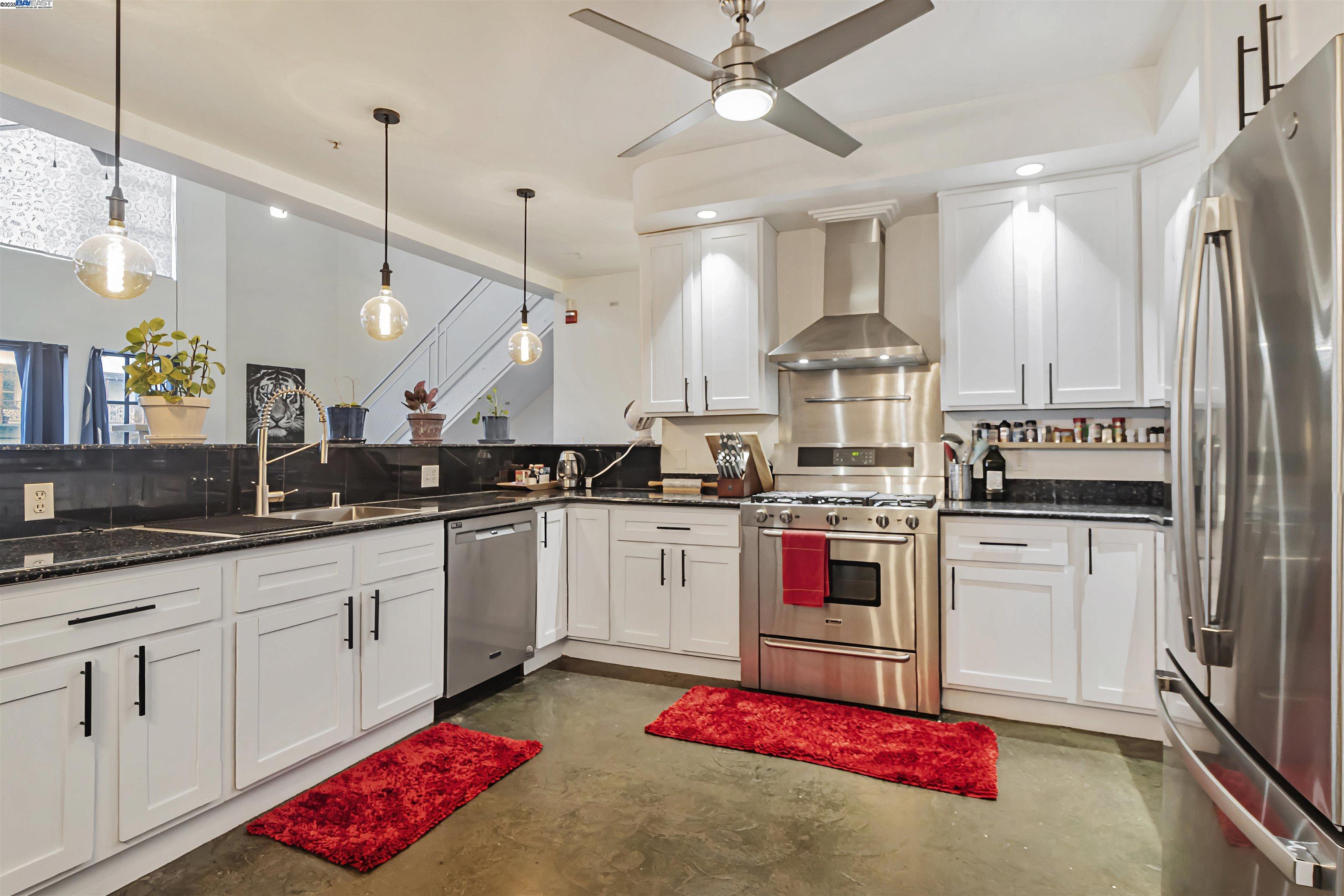 Photo #2: 41112393 Listing 