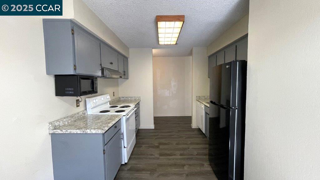 Detail Gallery Image 4 of 37 For 4260 Clayton Road #18,  Concord,  CA 94521 - 3 Beds | 2 Baths