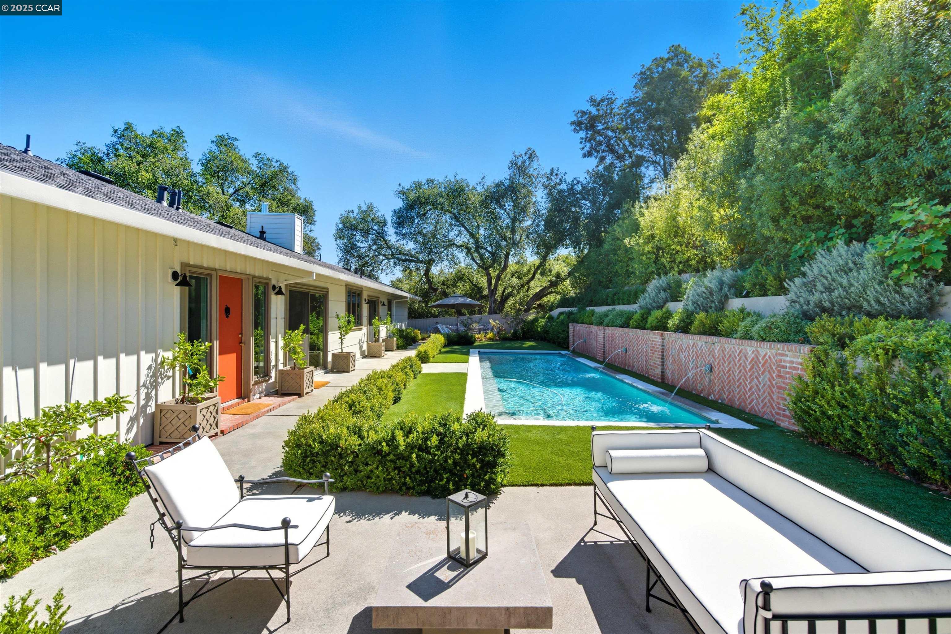 Front Image Thumbnail for CC41112400