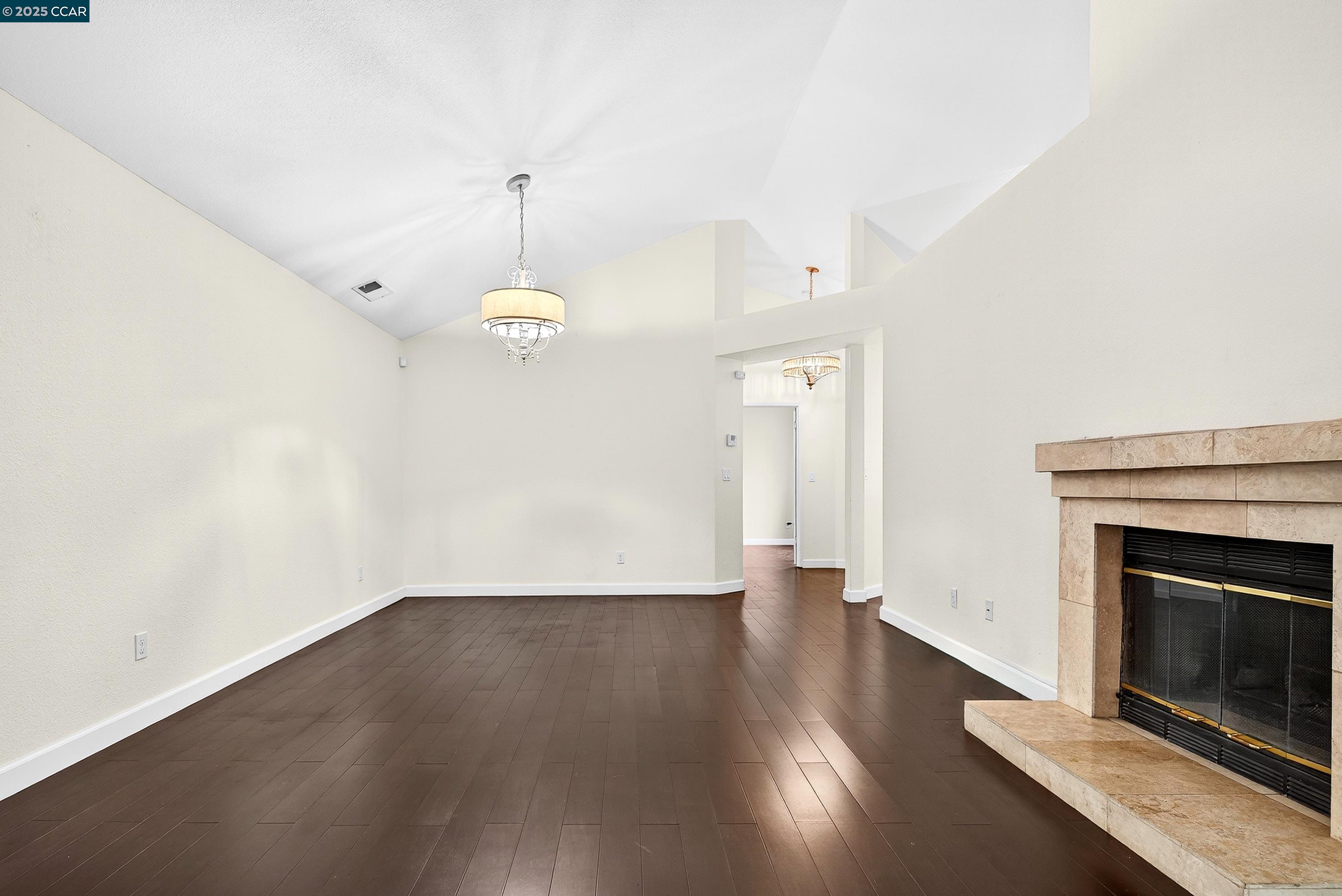 Detail Gallery Image 7 of 46 For 1202 Devonwood, Hercules,  CA 94547 - 2 Beds | 2 Baths