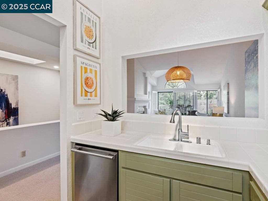 Photo #11: 41112408 Listing: Photo #11