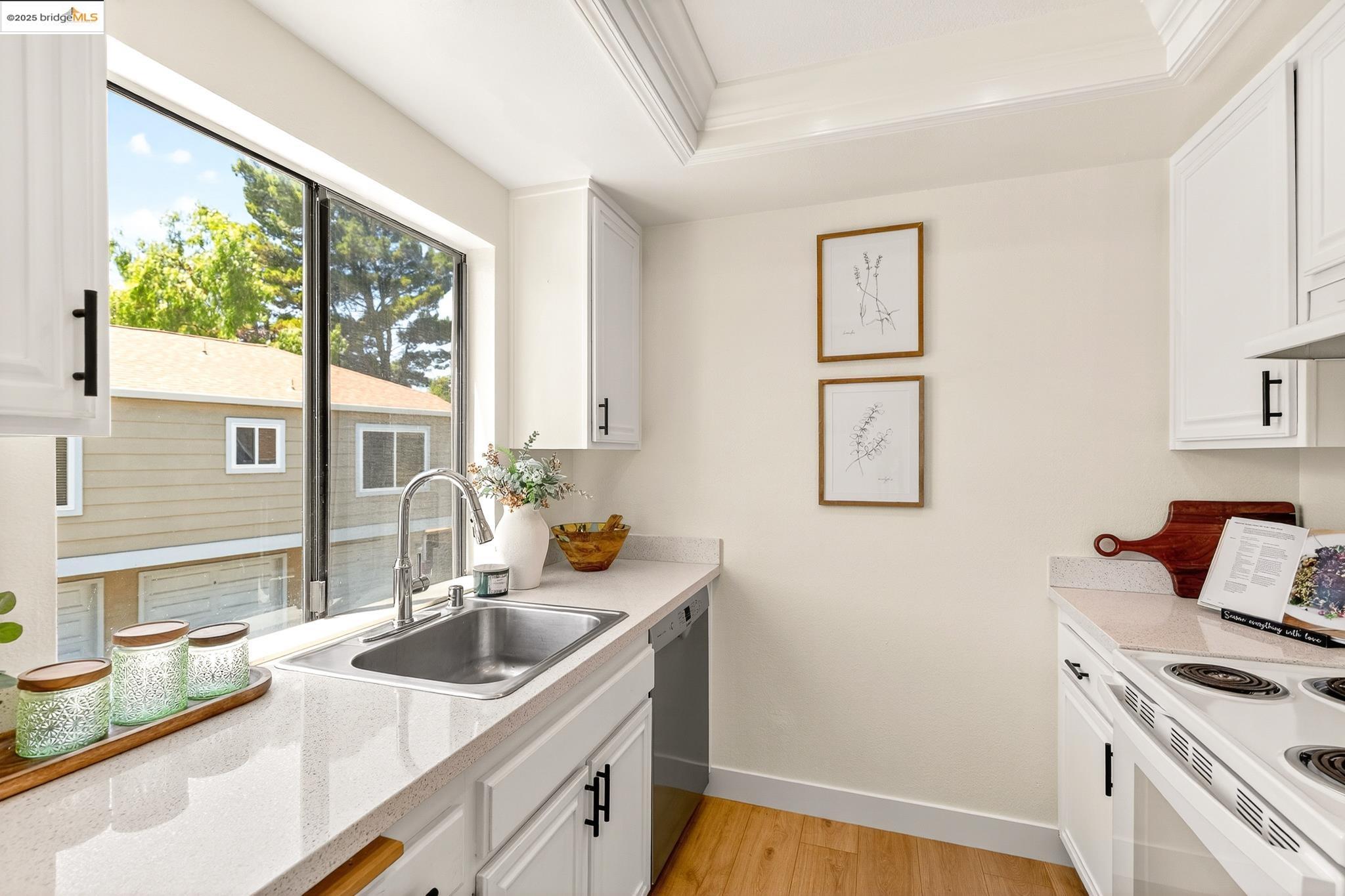 Photo #2: 41112415 Listing 
