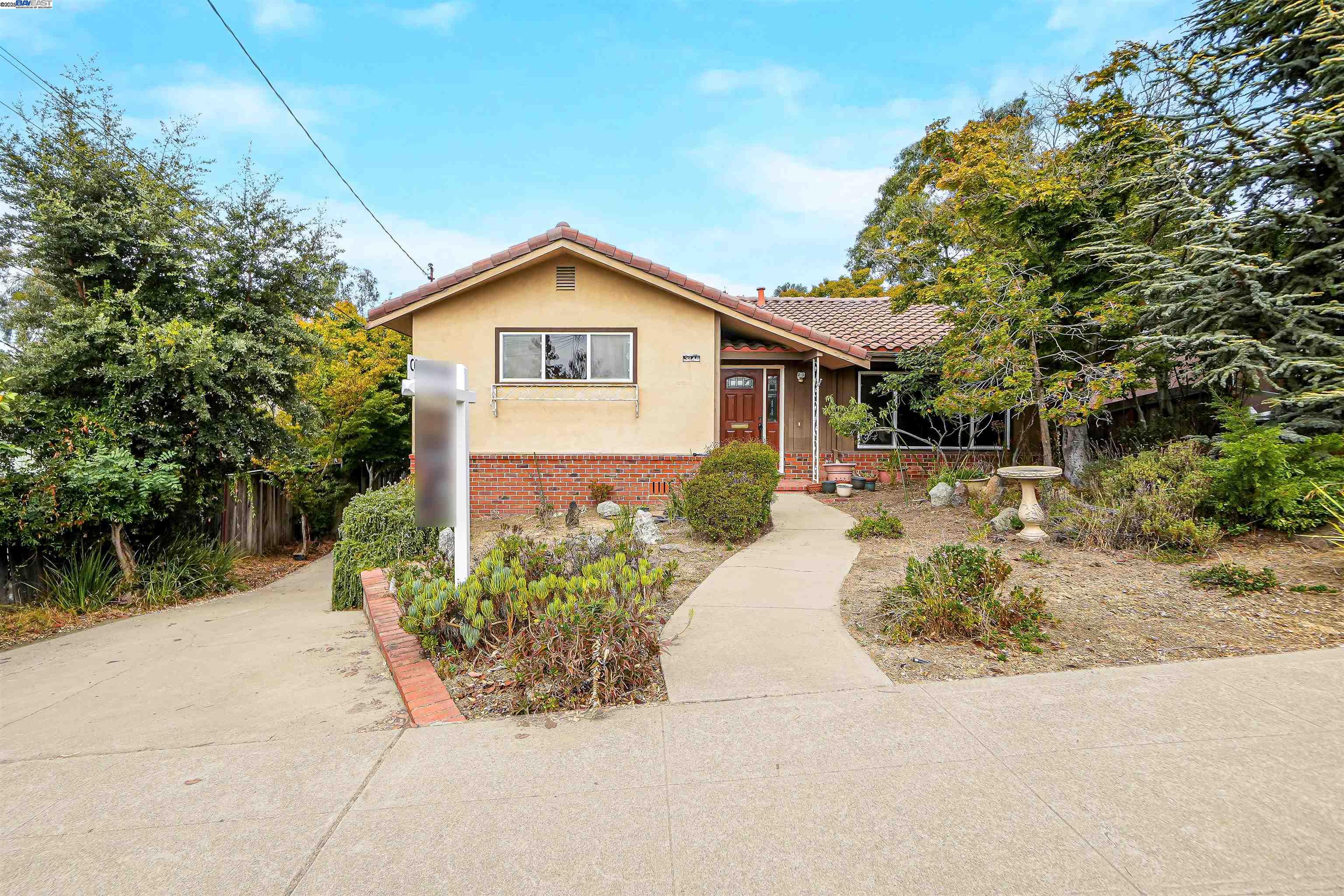 Front Image Thumbnail for BE41112418