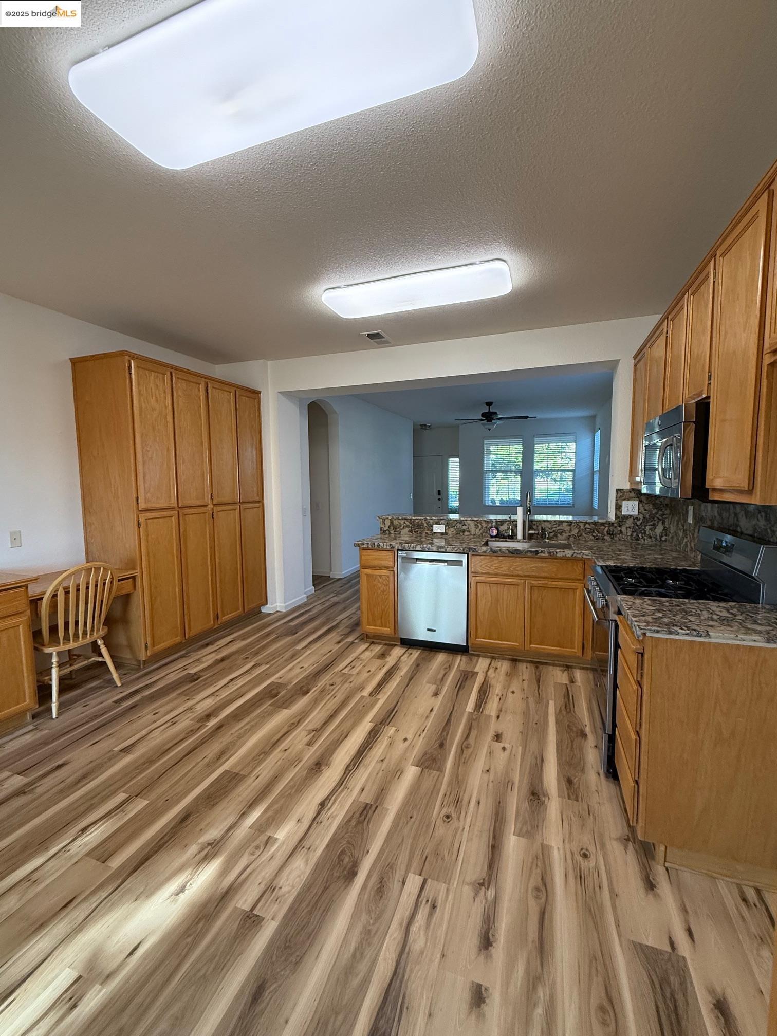 Detail Gallery Image 8 of 17 For 491 Central Park Pl, Brentwood,  CA 94513 - 2 Beds | 2 Baths