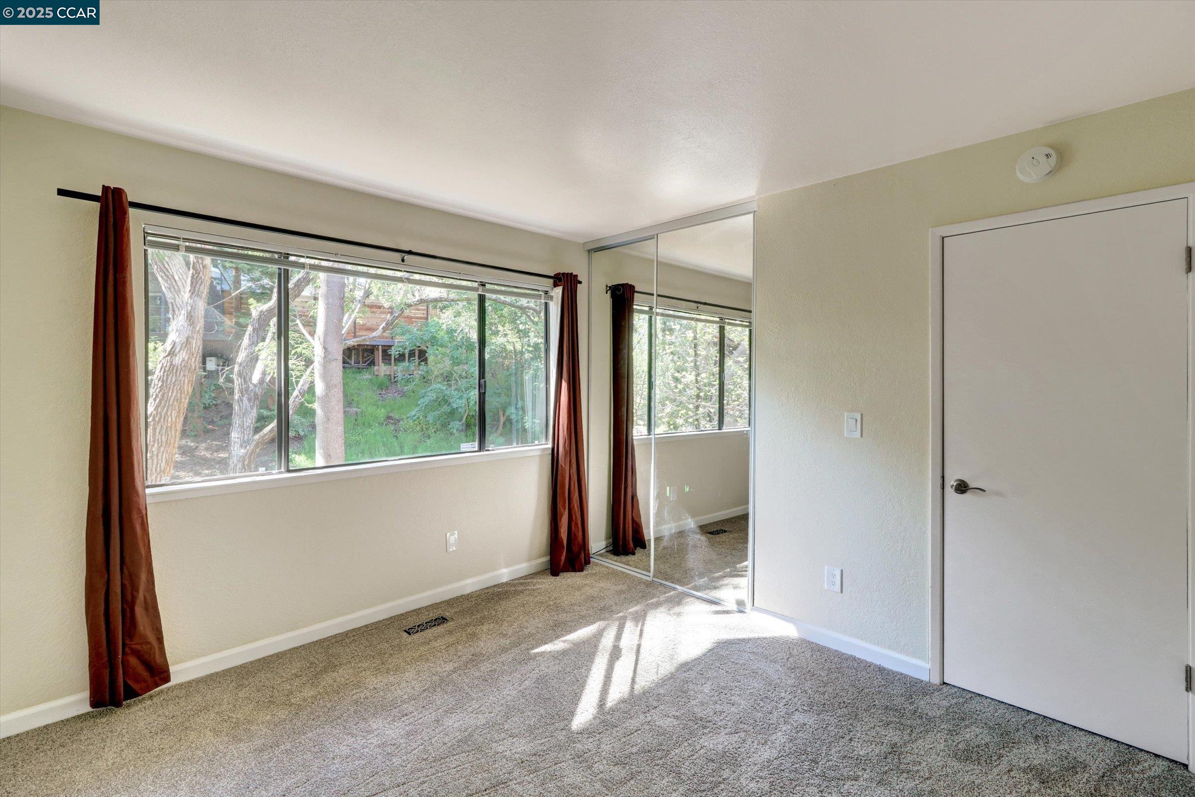 Detail Gallery Image 13 of 18 For 25 Saint Julie, Pleasant Hill,  CA 94523 - 3 Beds | 2/1 Baths