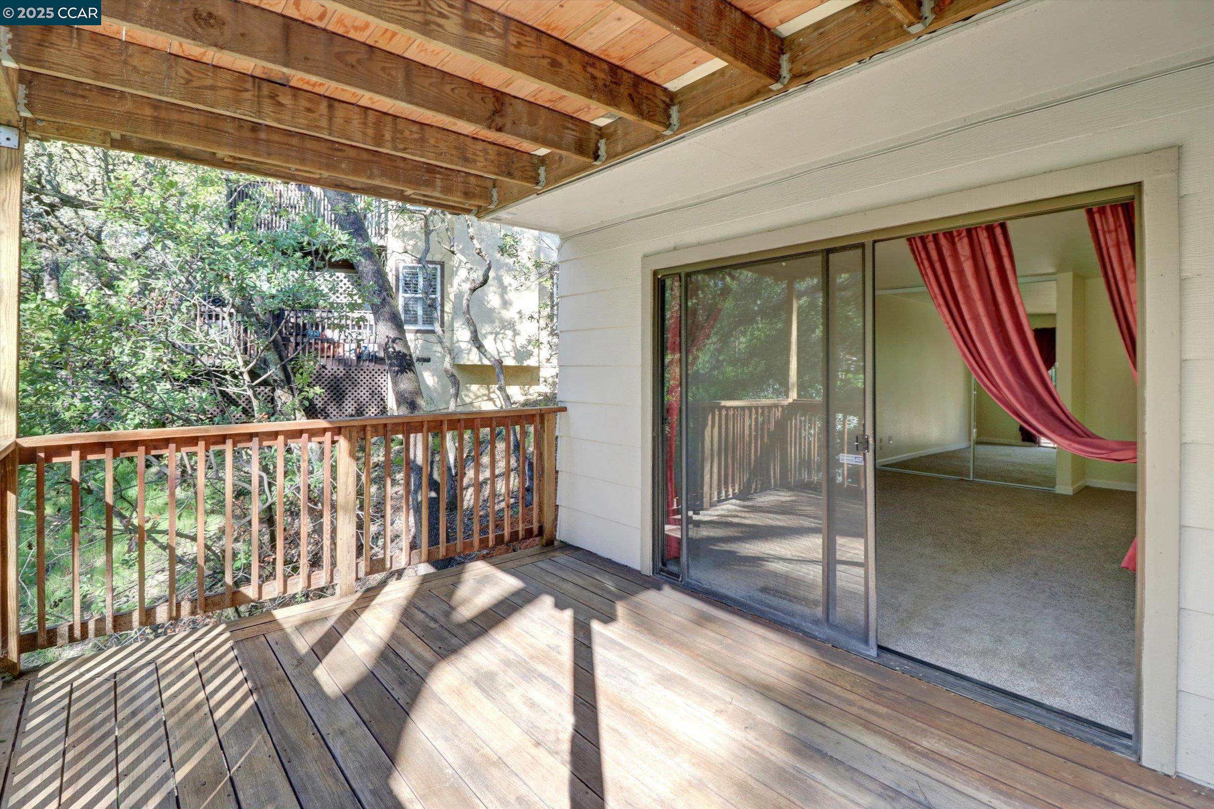 Detail Gallery Image 17 of 18 For 25 Saint Julie, Pleasant Hill,  CA 94523 - 3 Beds | 2/1 Baths