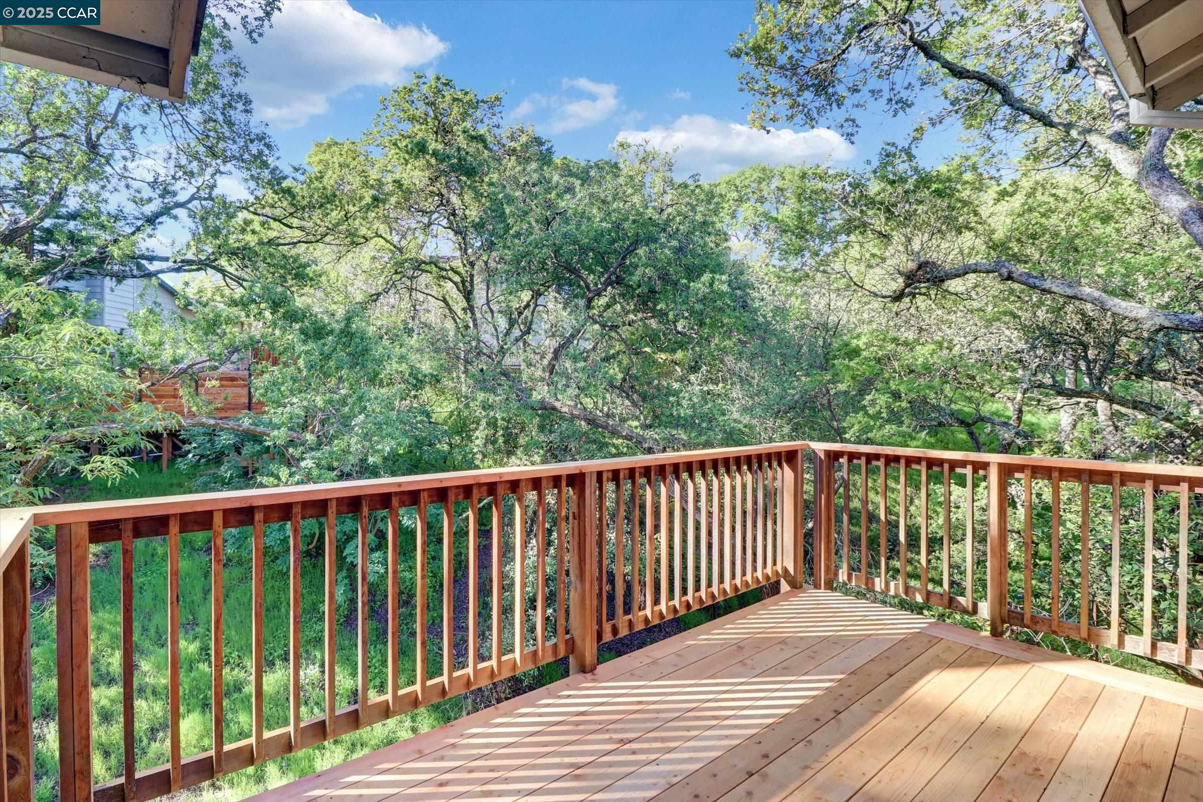 Detail Gallery Image 10 of 18 For 25 Saint Julie, Pleasant Hill,  CA 94523 - 3 Beds | 2/1 Baths