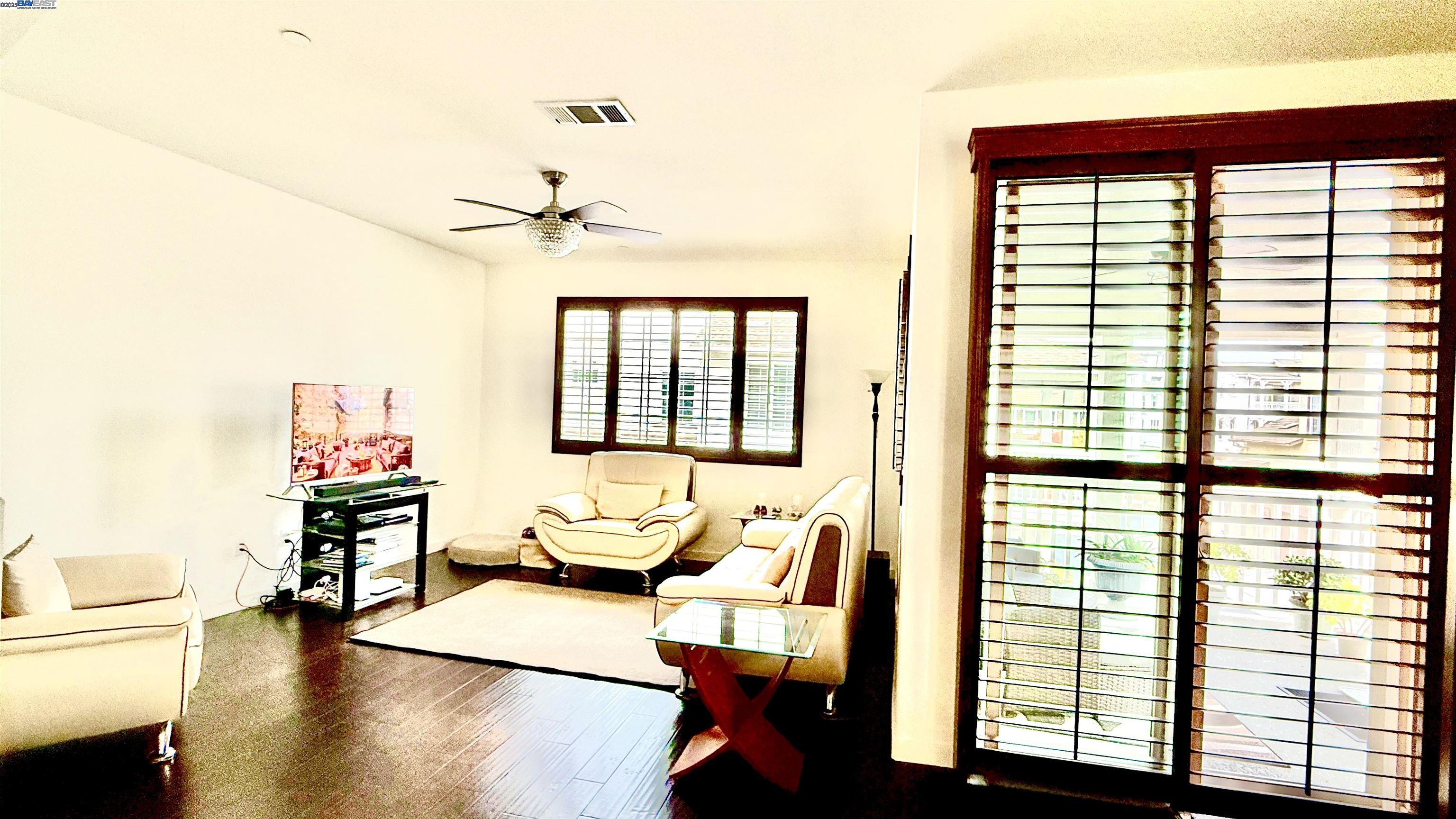 Photo #12: 41112426 Listing: Photo #12