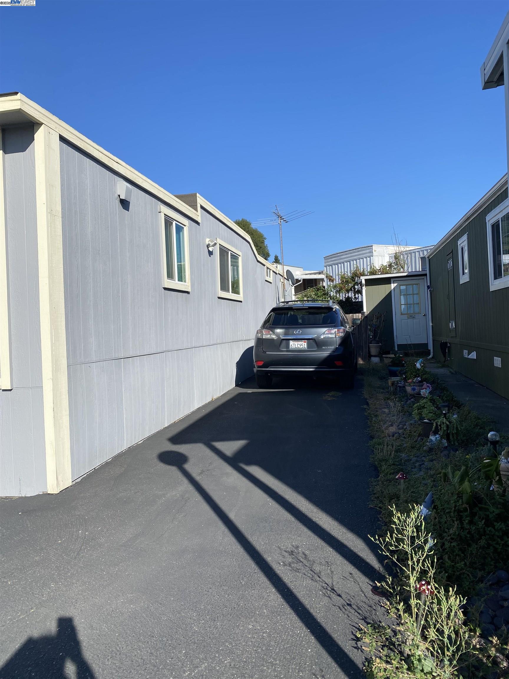 Detail Gallery Image 5 of 6 For 3913 Castro Valley Blvd. #39,  Castro Valley,  CA 94546 - 1 Beds | 1 Baths