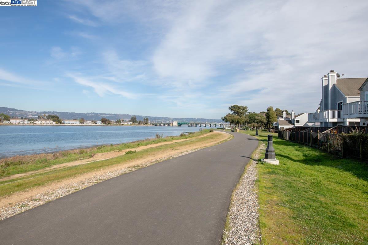 Photo #2: 41112437 Listing 