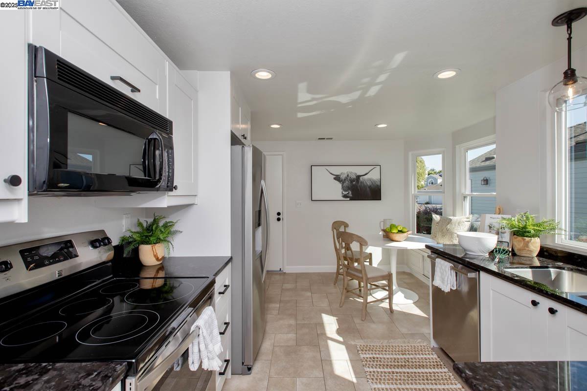 Photo #15: 41112437 Listing: Photo #15