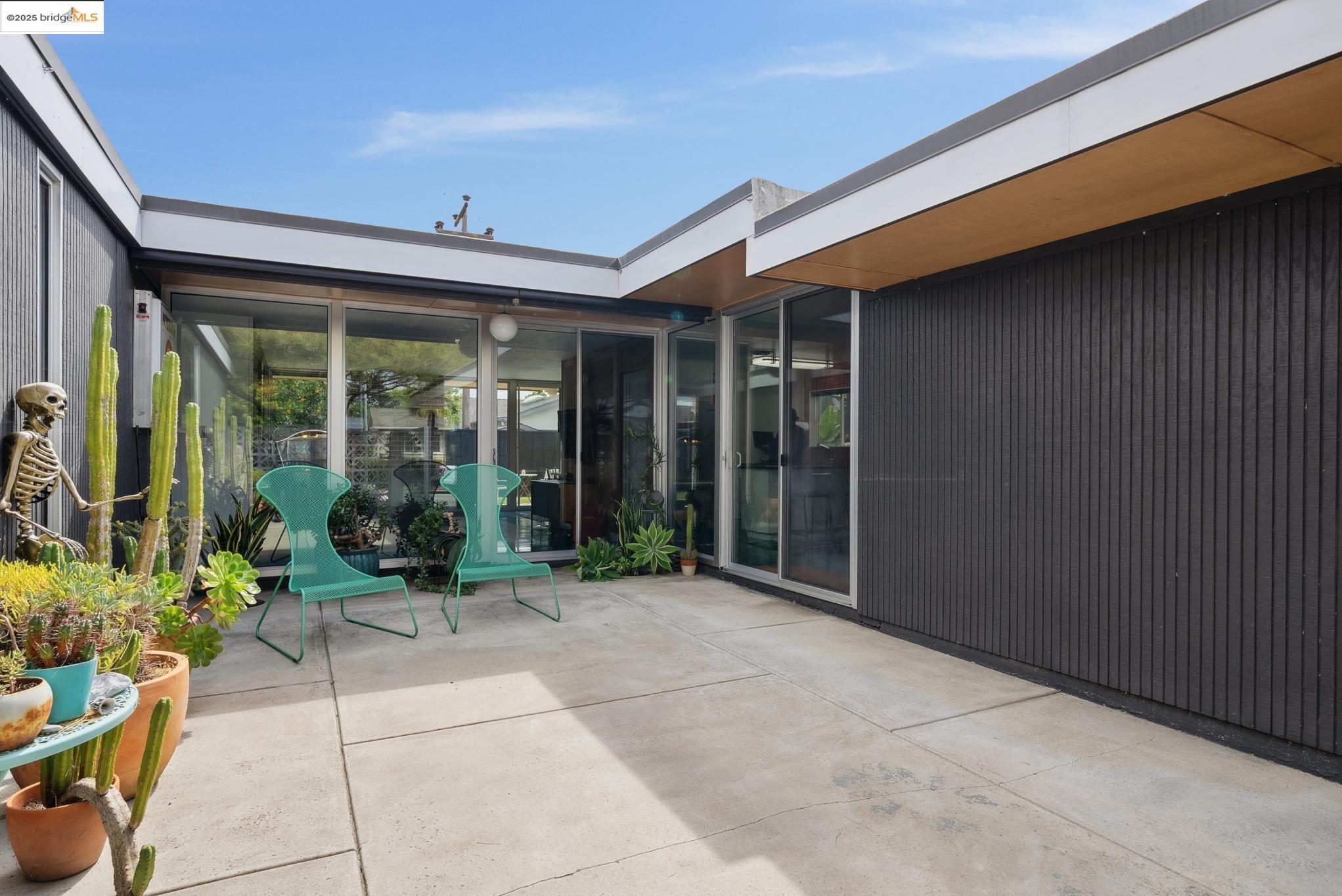 Detail Gallery Image 6 of 60 For 4860 Bryce Canyon Park Dr, Fremont,  CA 94538 - 3 Beds | 2 Baths