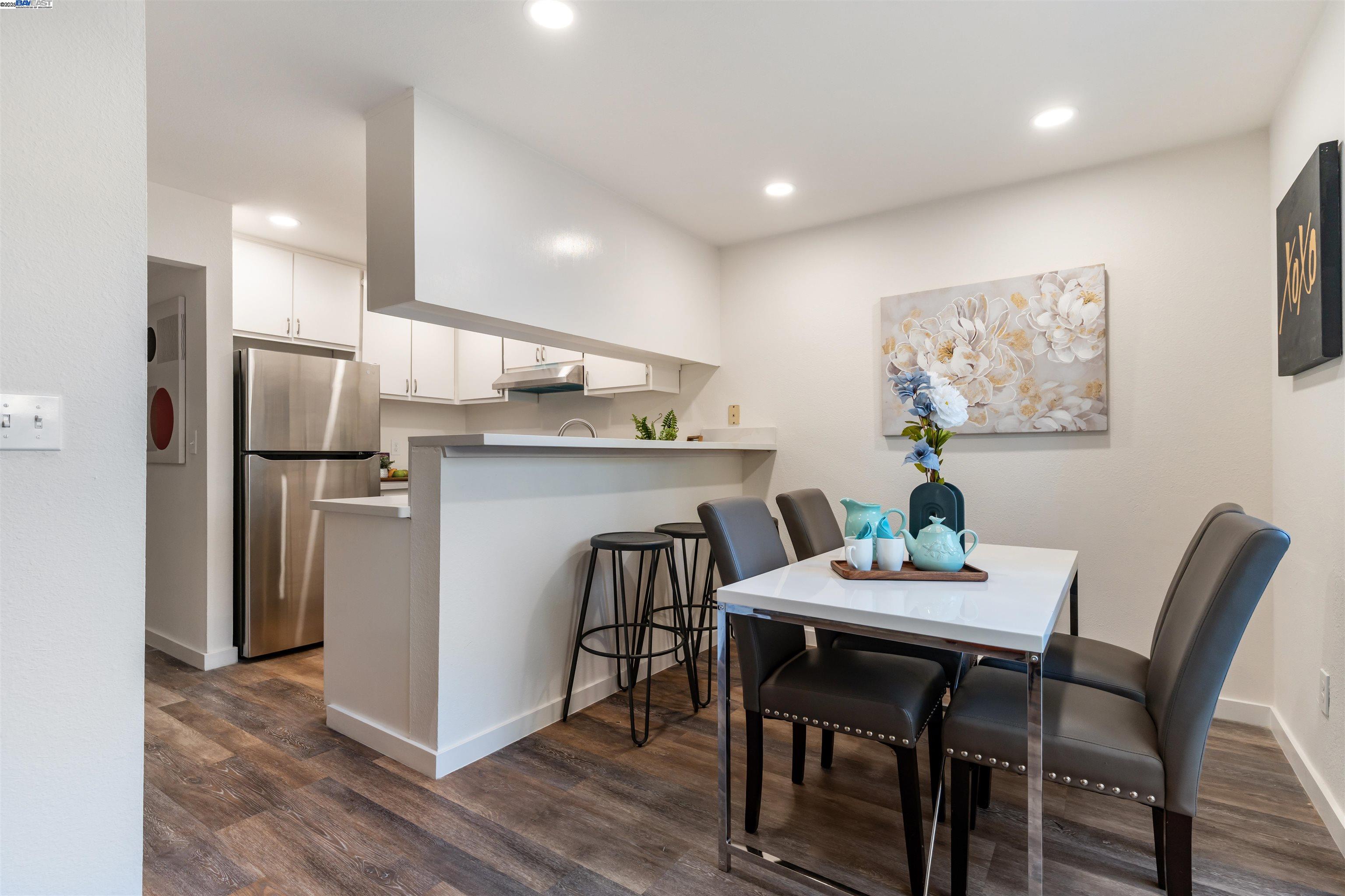 Detail Gallery Image 15 of 41 For 601 Palomino Dr #C,  Pleasanton,  CA 94566 - 2 Beds | 2 Baths