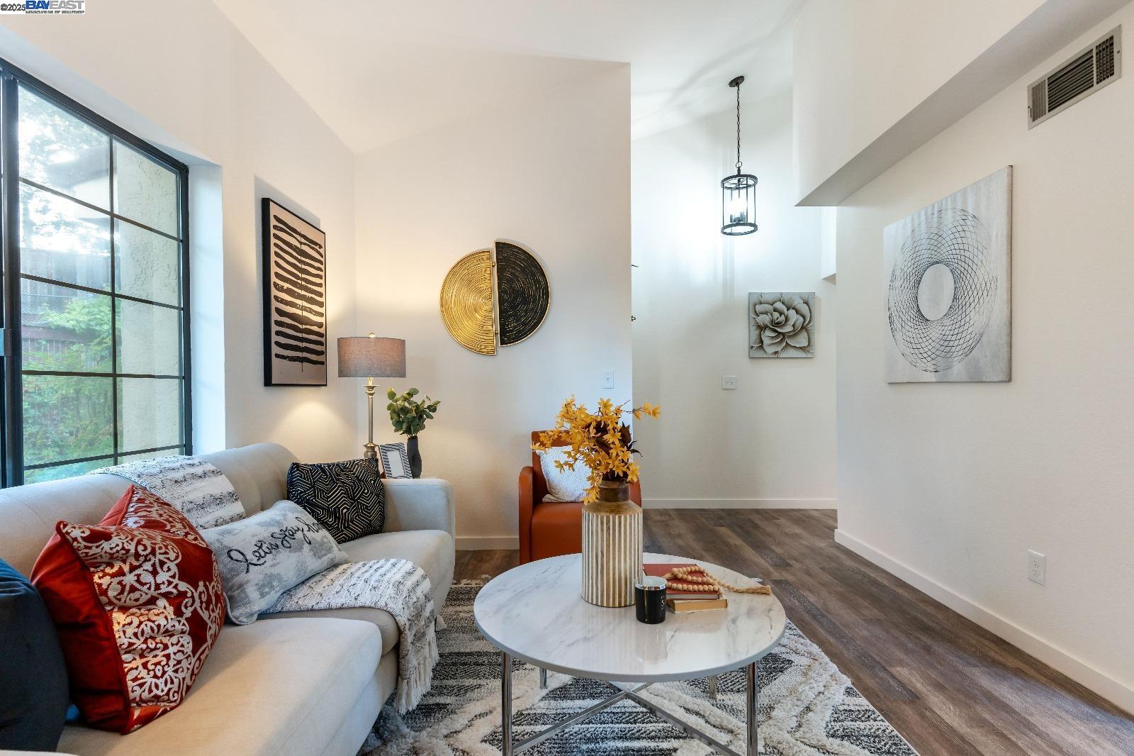 Photo #5: 41112453 Listing 