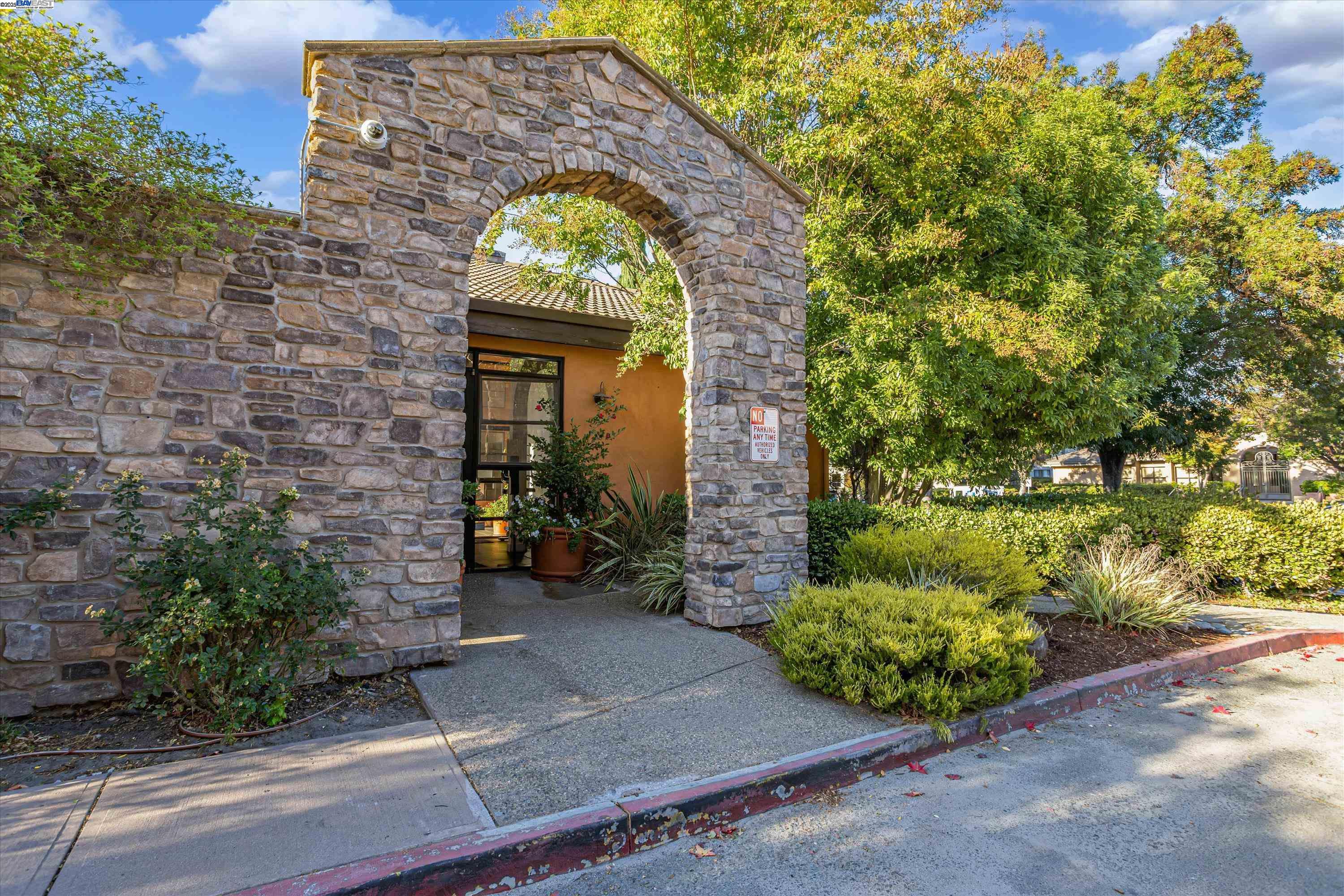 Photo #5: 41112456 Listing 