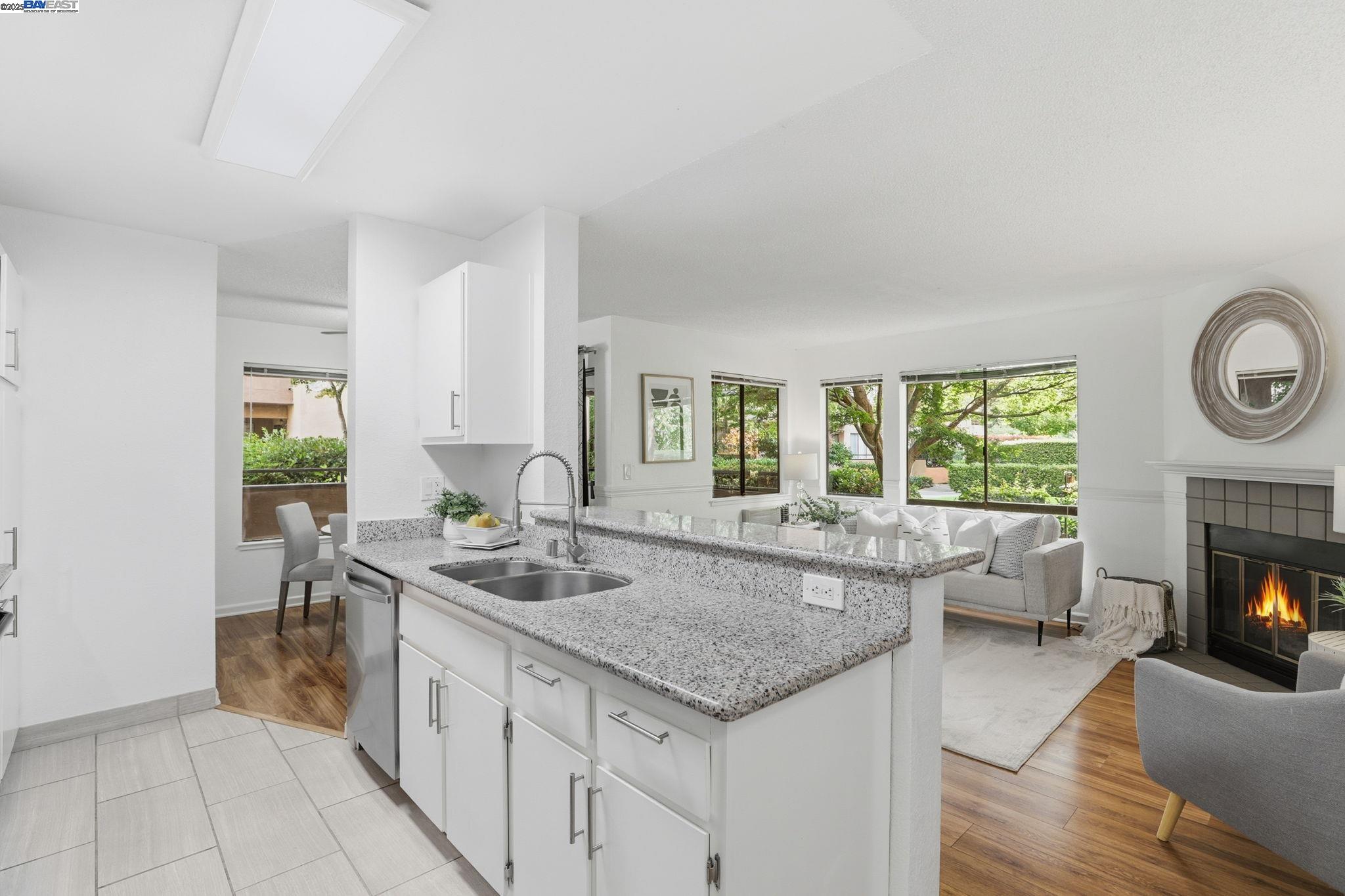 Detail Gallery Image 10 of 44 For 39199 Guardino Dr #170,  Fremont,  CA 94538 - 2 Beds | 2 Baths