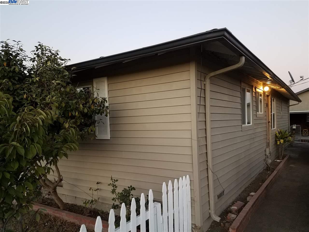 Detail Gallery Image 21 of 26 For 26730 Tyrrell Ave., Hayward,  CA 94544 - 4 Beds | 2 Baths