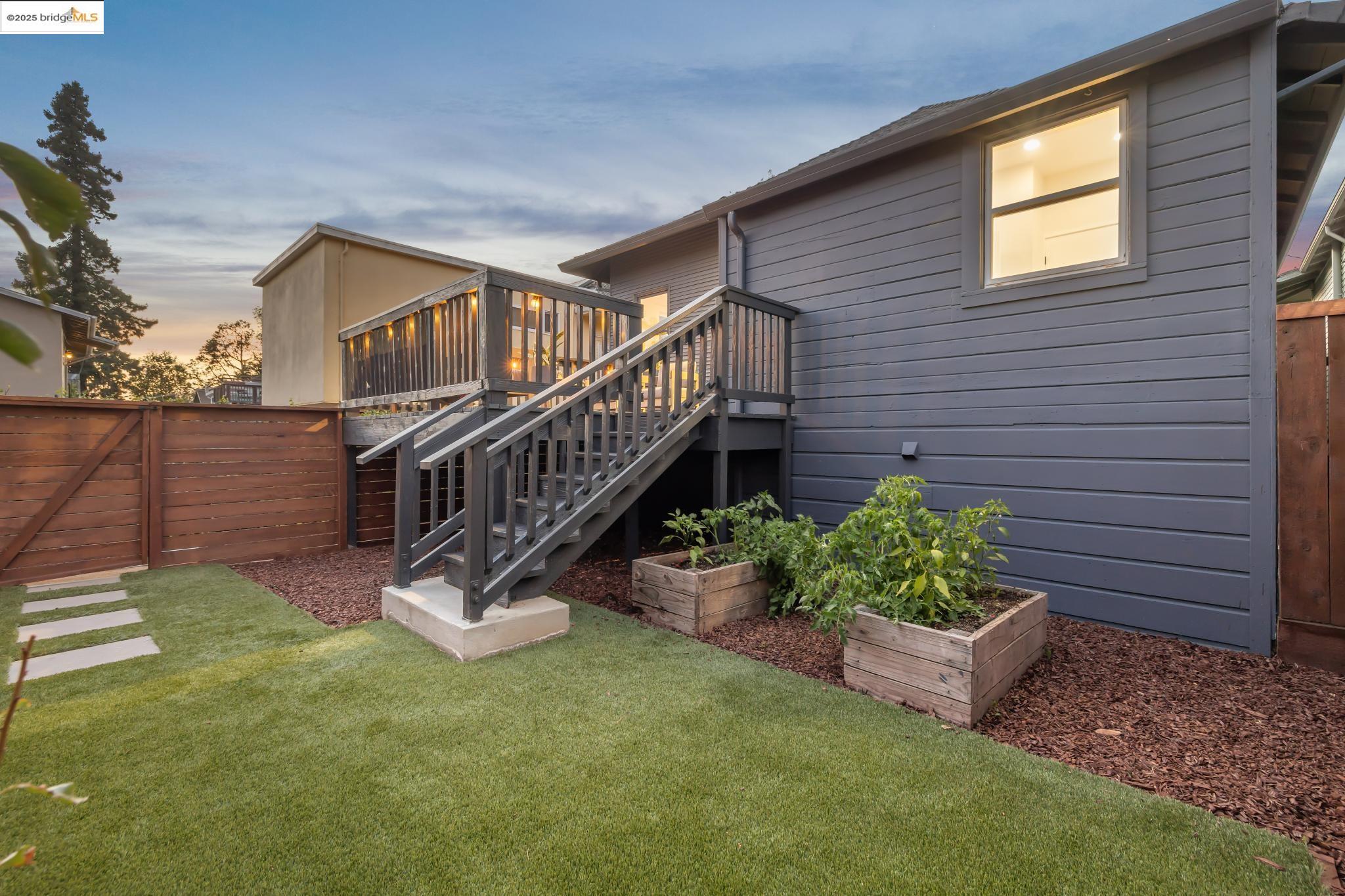 Detail Gallery Image 49 of 60 For 737 61st St, Oakland,  CA 94609 - 3 Beds | 1 Baths