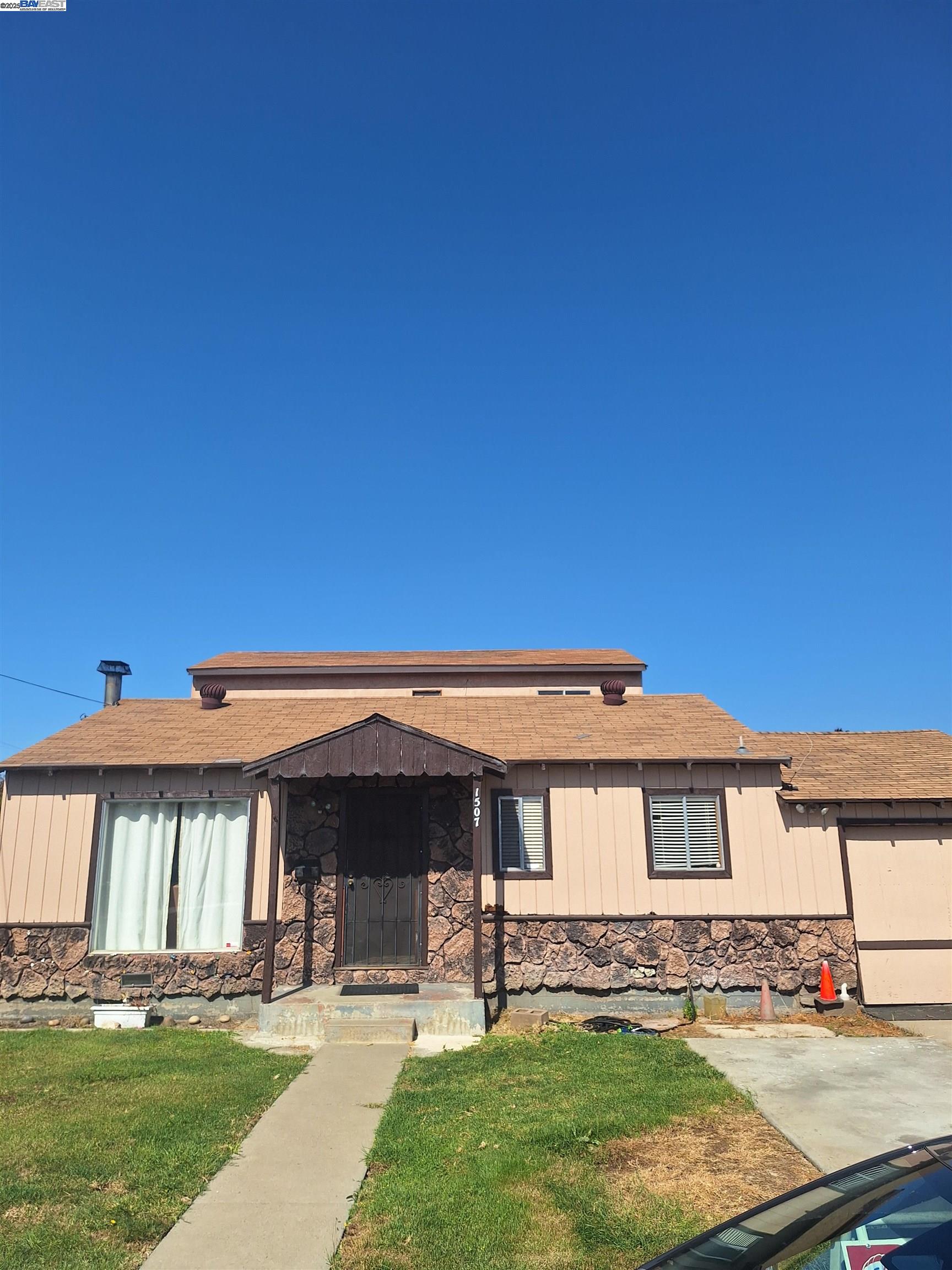 Front Image Thumbnail for BE41112476