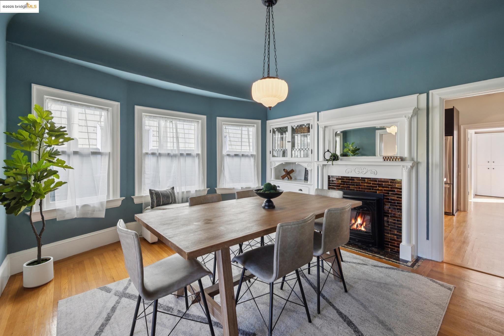 Detail Gallery Image 15 of 59 For 737-739 61st St, Oakland,  CA 94609 - – Beds | – Baths