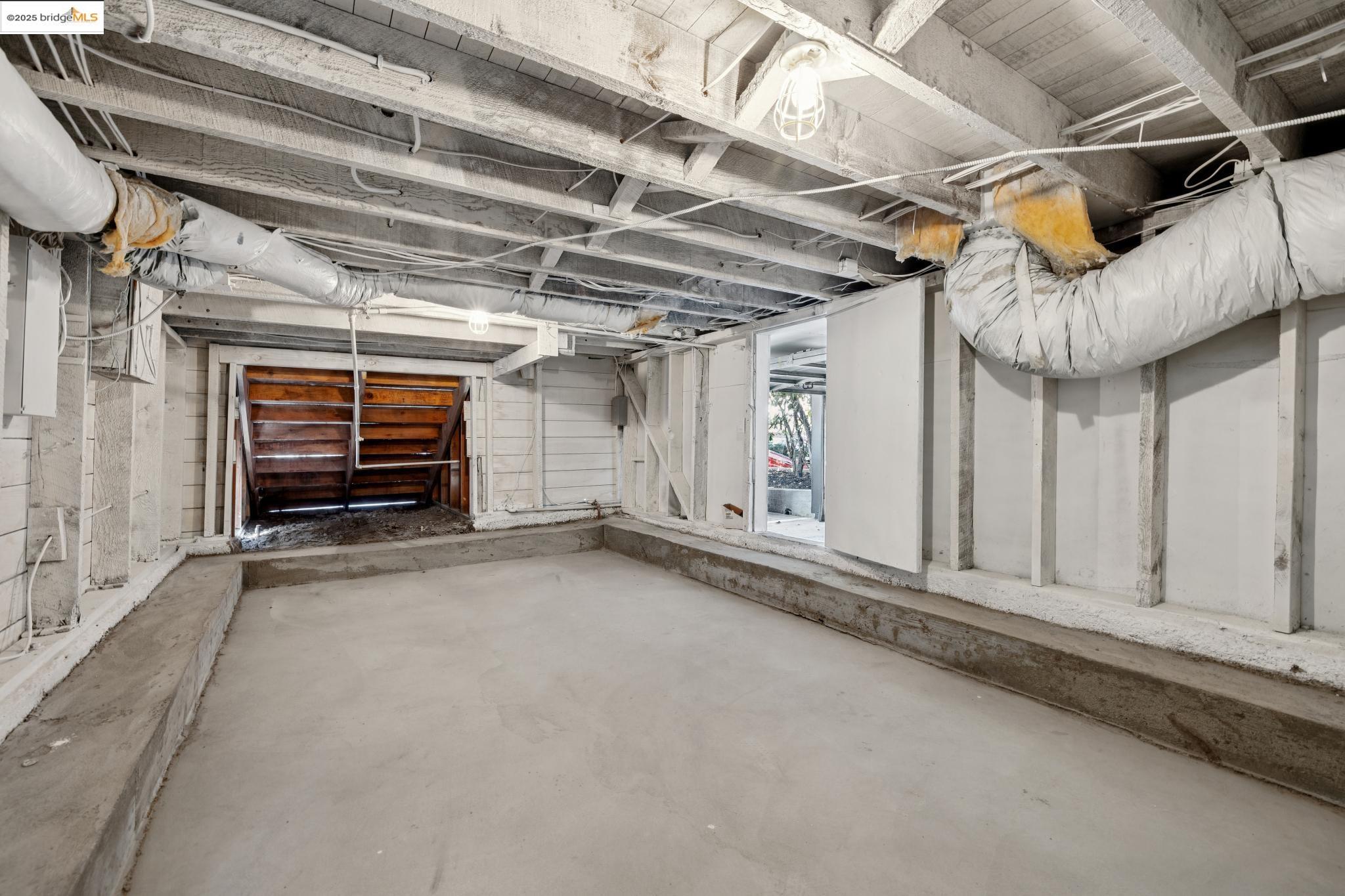 Detail Gallery Image 28 of 59 For 737-739 61st St, Oakland,  CA 94609 - – Beds | – Baths