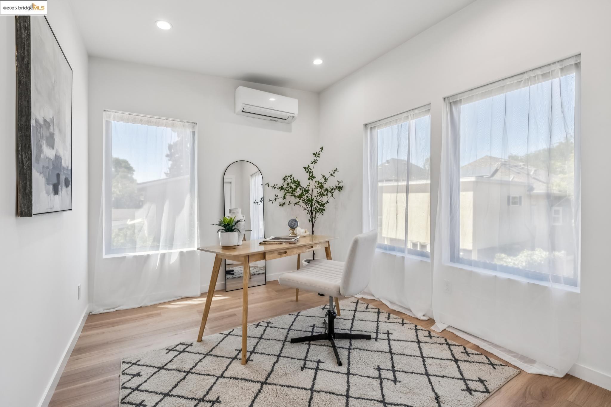 Detail Gallery Image 50 of 59 For 737-739 61st St, Oakland,  CA 94609 - – Beds | – Baths