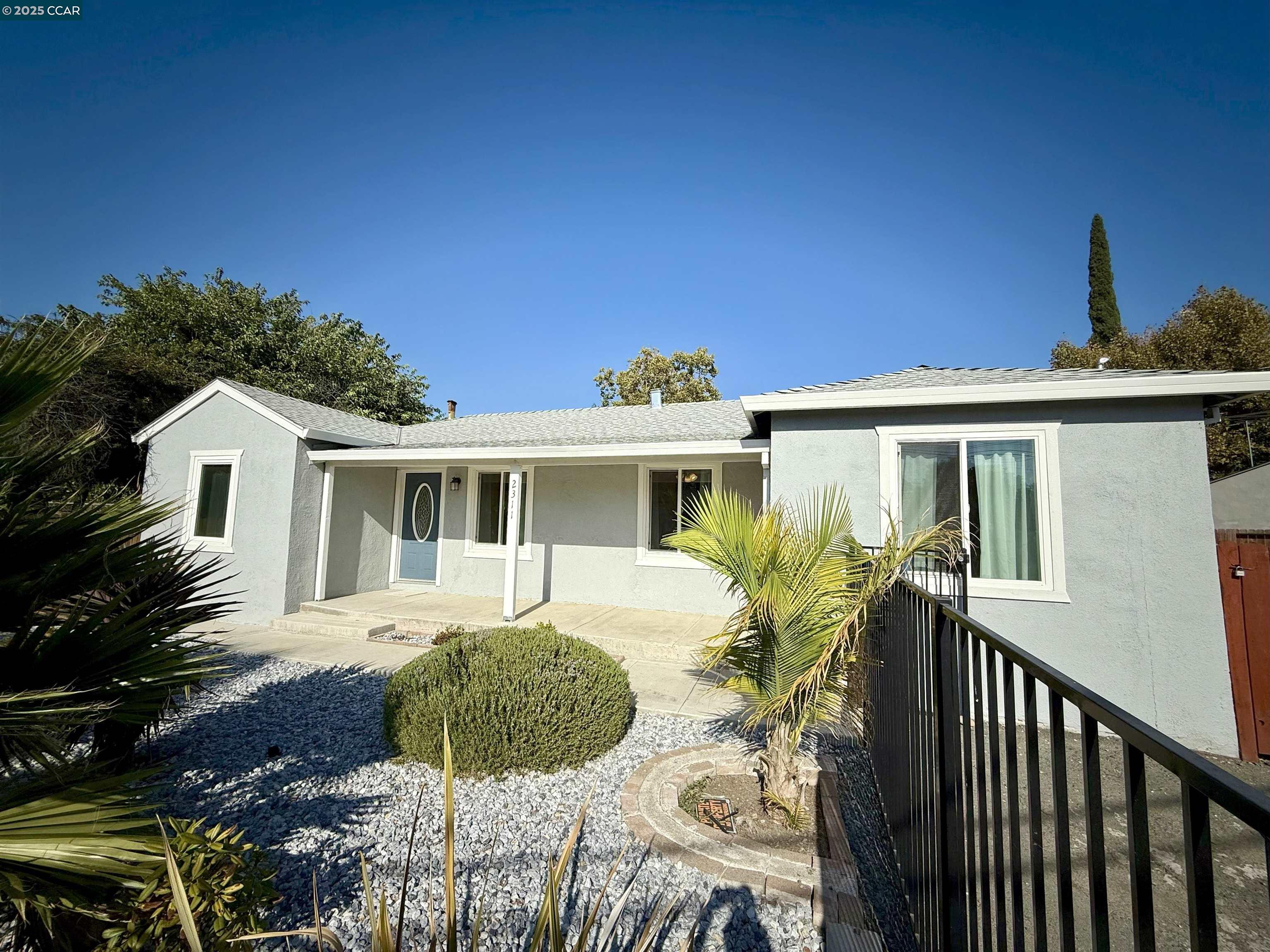 Front Image Thumbnail for CC41112480