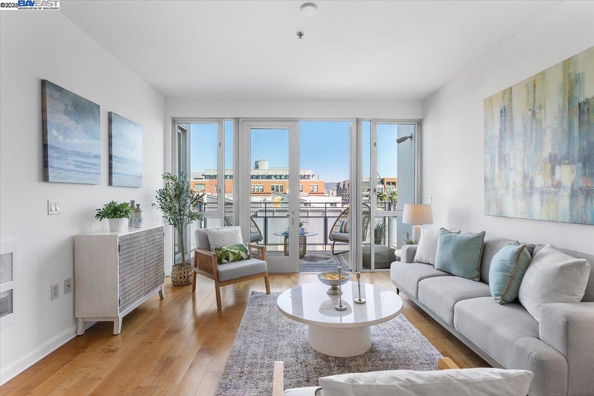 Front Image Thumbnail for BE41112484