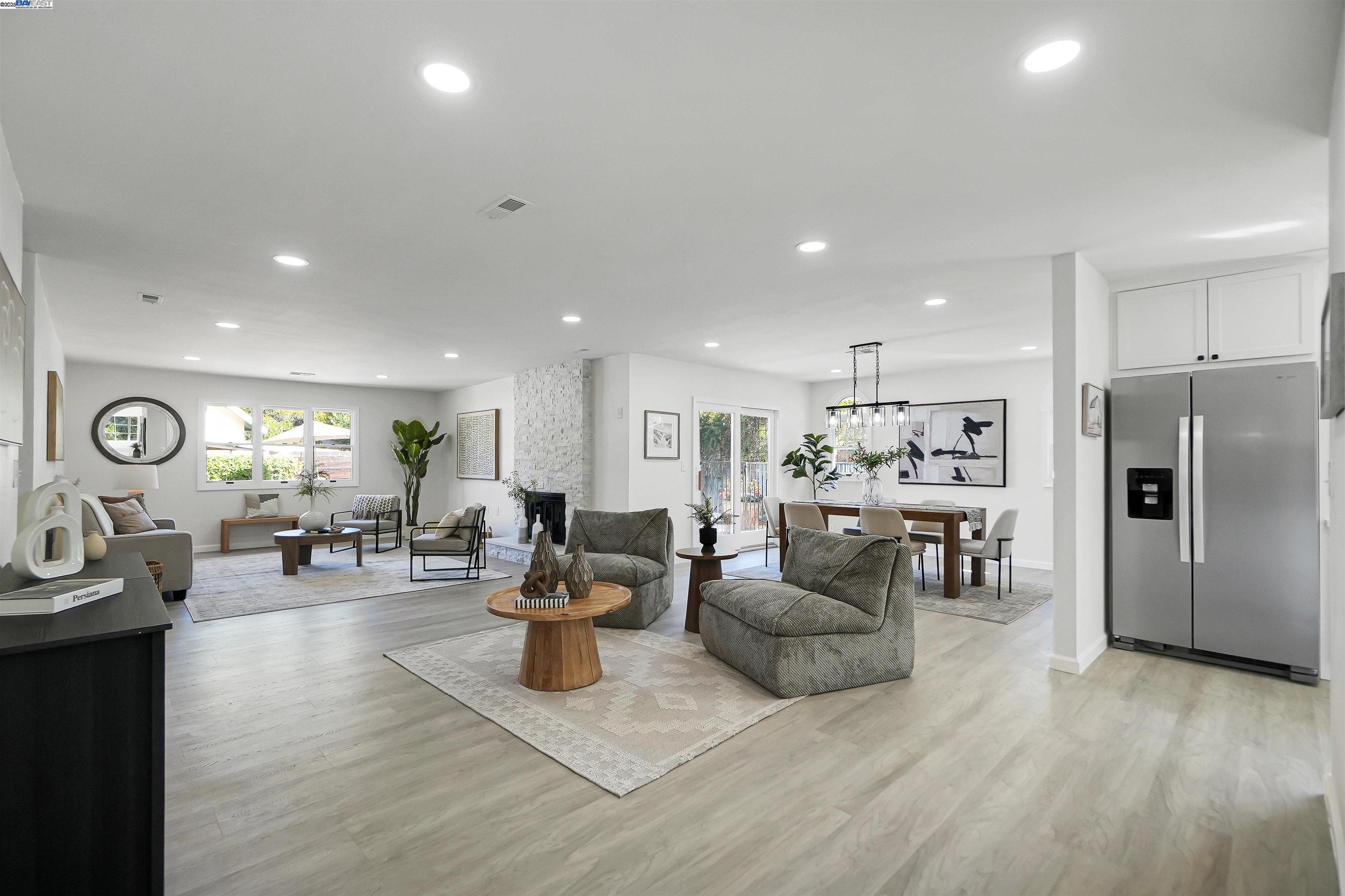 Detail Gallery Image 14 of 59 For 1662 Dorchester Pl, Concord,  CA 94519 - 4 Beds | 3 Baths