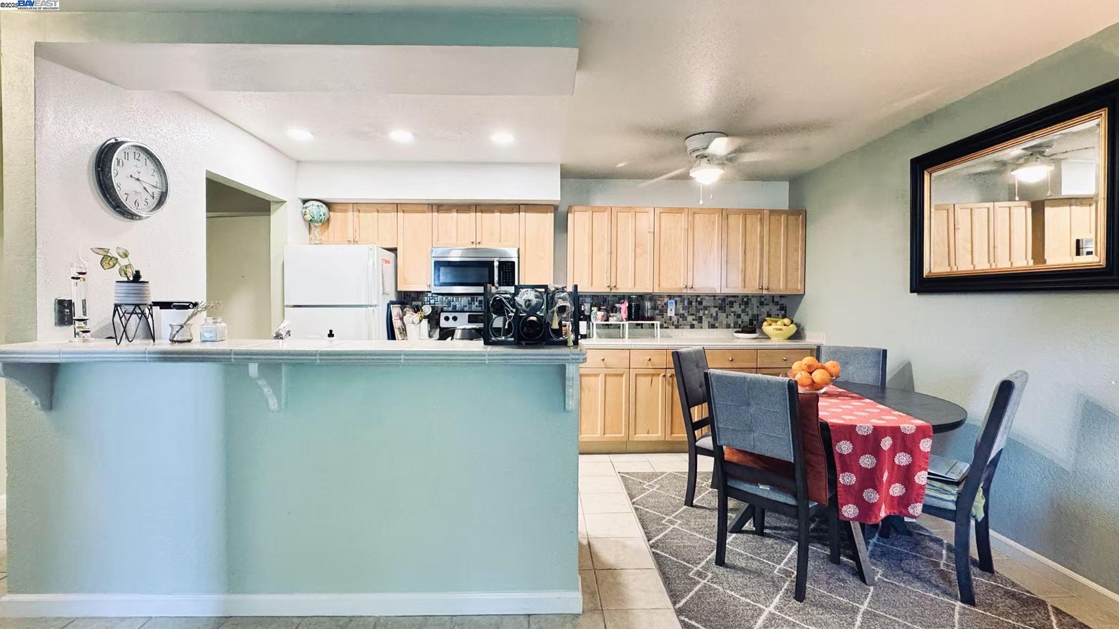 Photo #8: 41112494 Listing: Photo #8