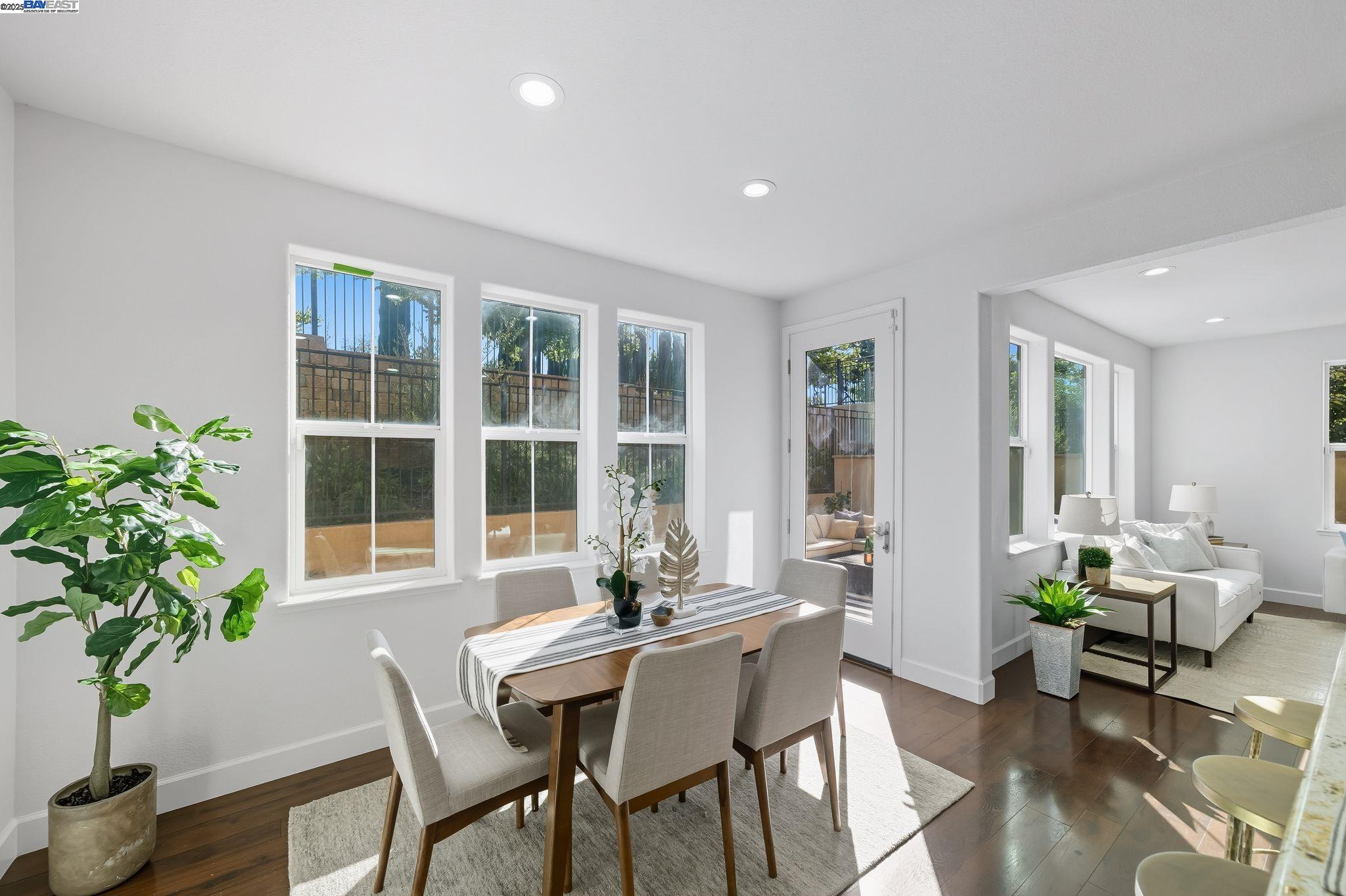 Detail Gallery Image 12 of 37 For 3005 Vittoria Loop, Dublin,  CA 94568 - 5 Beds | 4 Baths