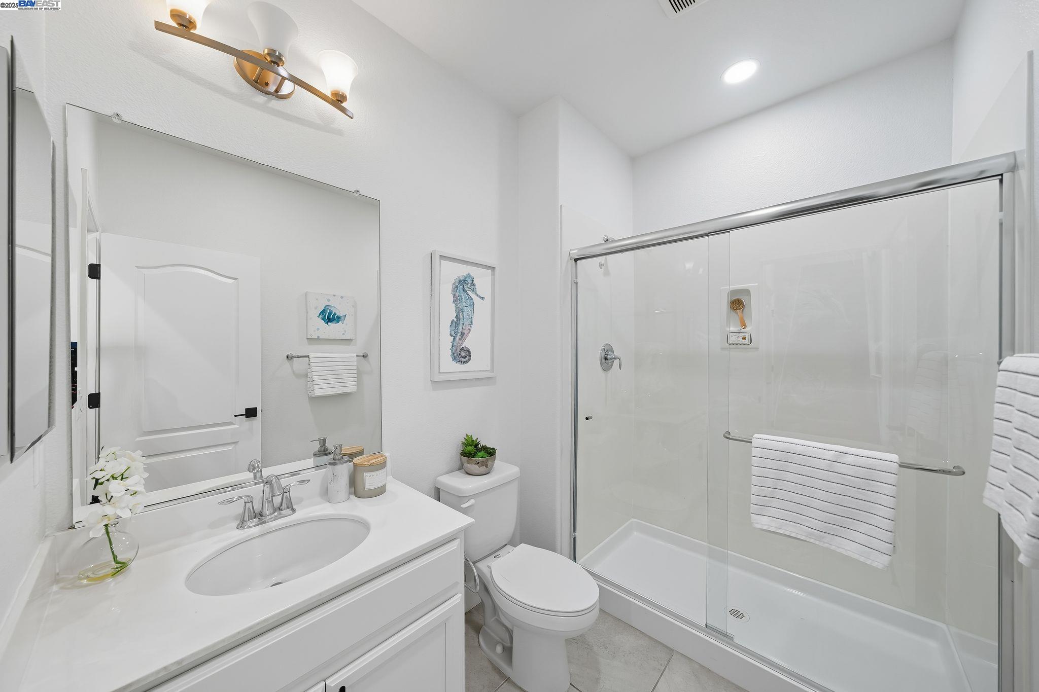 Detail Gallery Image 14 of 37 For 3005 Vittoria Loop, Dublin,  CA 94568 - 5 Beds | 4 Baths