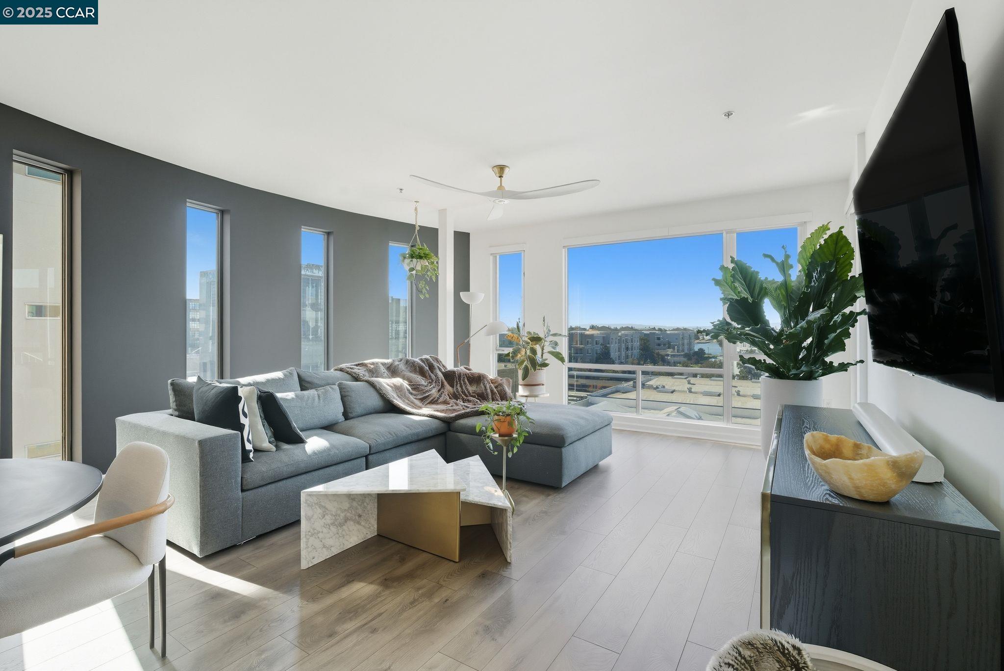 More Details about MLS # 41112498 : 200 2ND ST # 404